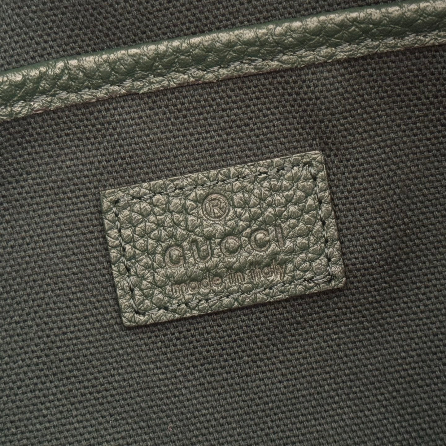 GUCCI 26S SHOULDER BAG 31 IN DARK GREEN CALFSKIN