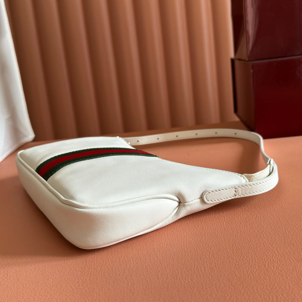 GUCCI 26S LUNETTA SHOULDER BAG 22 IN WHITE CALFSKIN