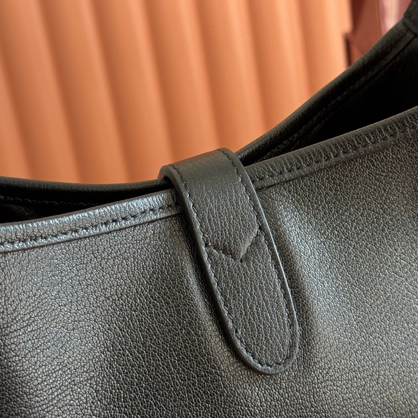 GUCCI 26S JACKIE SLIM SHOULDER BAG 28 IN BLACK CALFSKIN