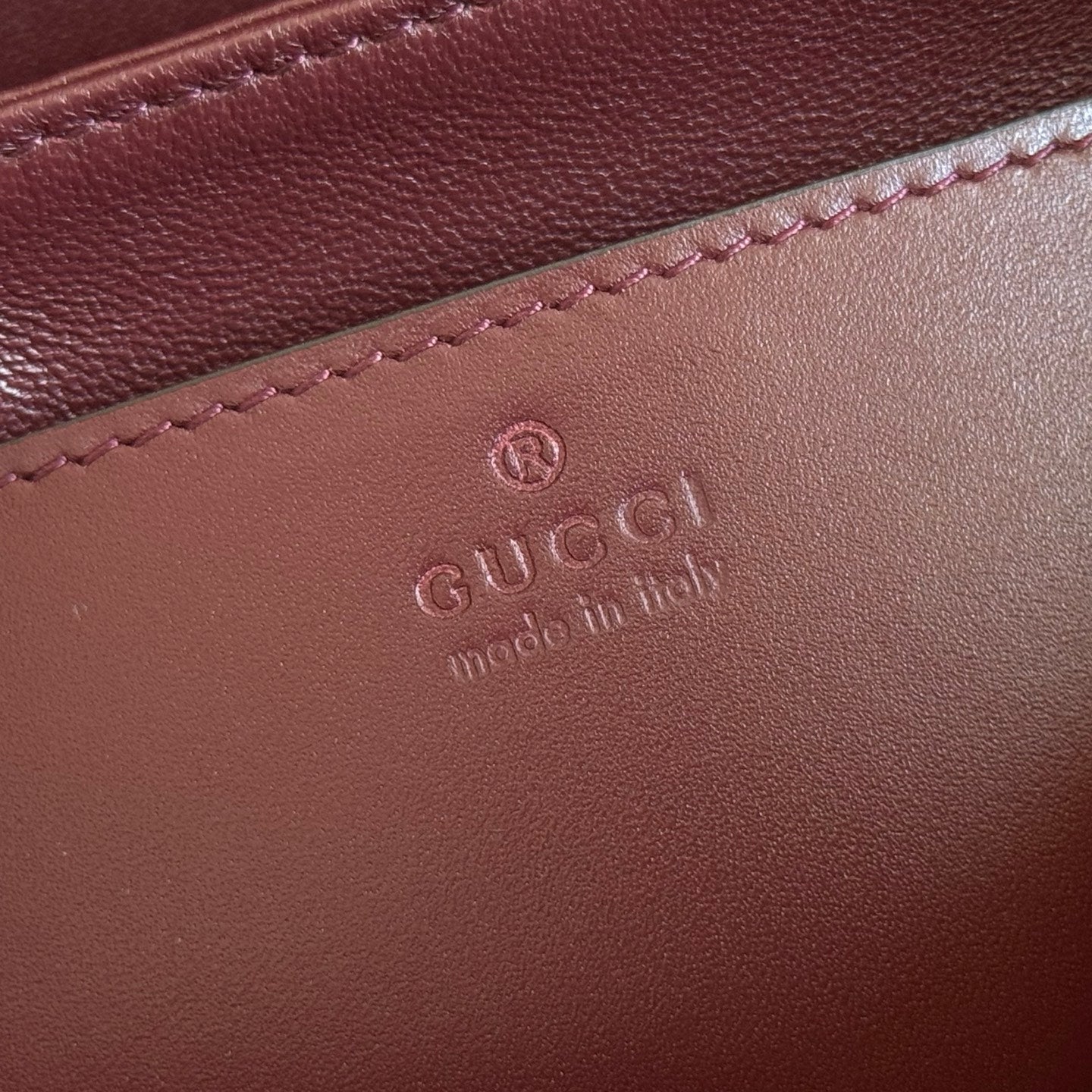 GUCCI 26S SIENA TOP HANDLE BAG 19 IN DARK RED CALFSKIN