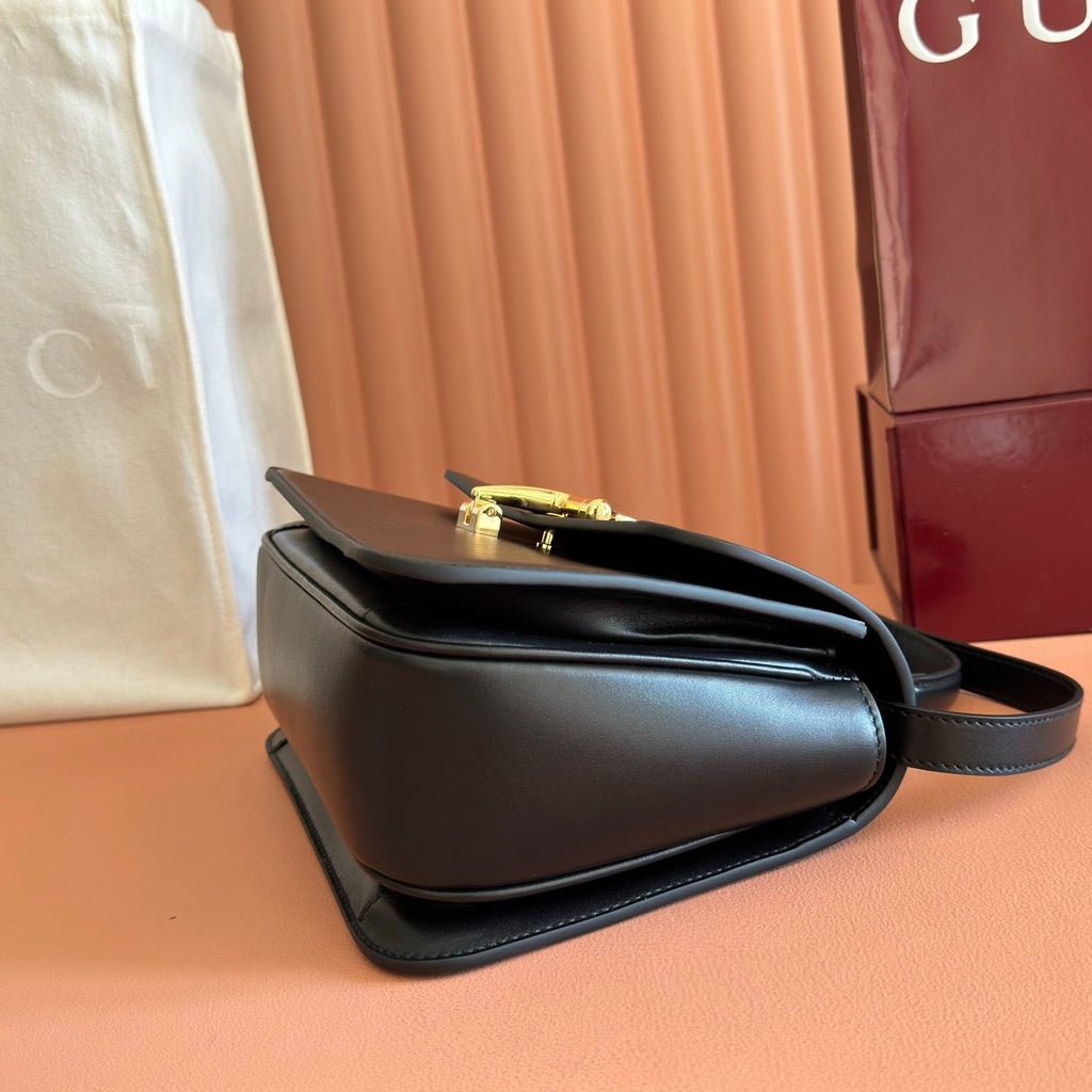GUCCI 26S SIENA TOP HANDLE BAG 25 IN BLACK CALFSKIN