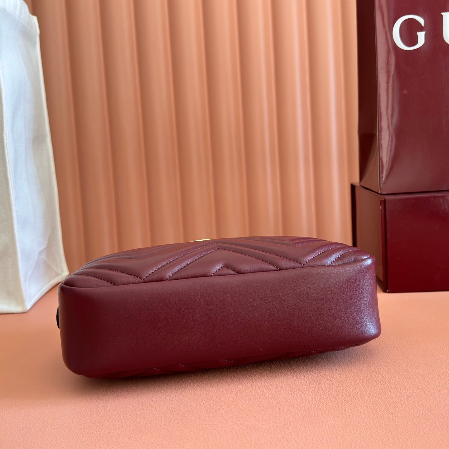 GUCCI 26S  MARMONT SHOULDER BAG 24 IN DARK RED CALFSKIN