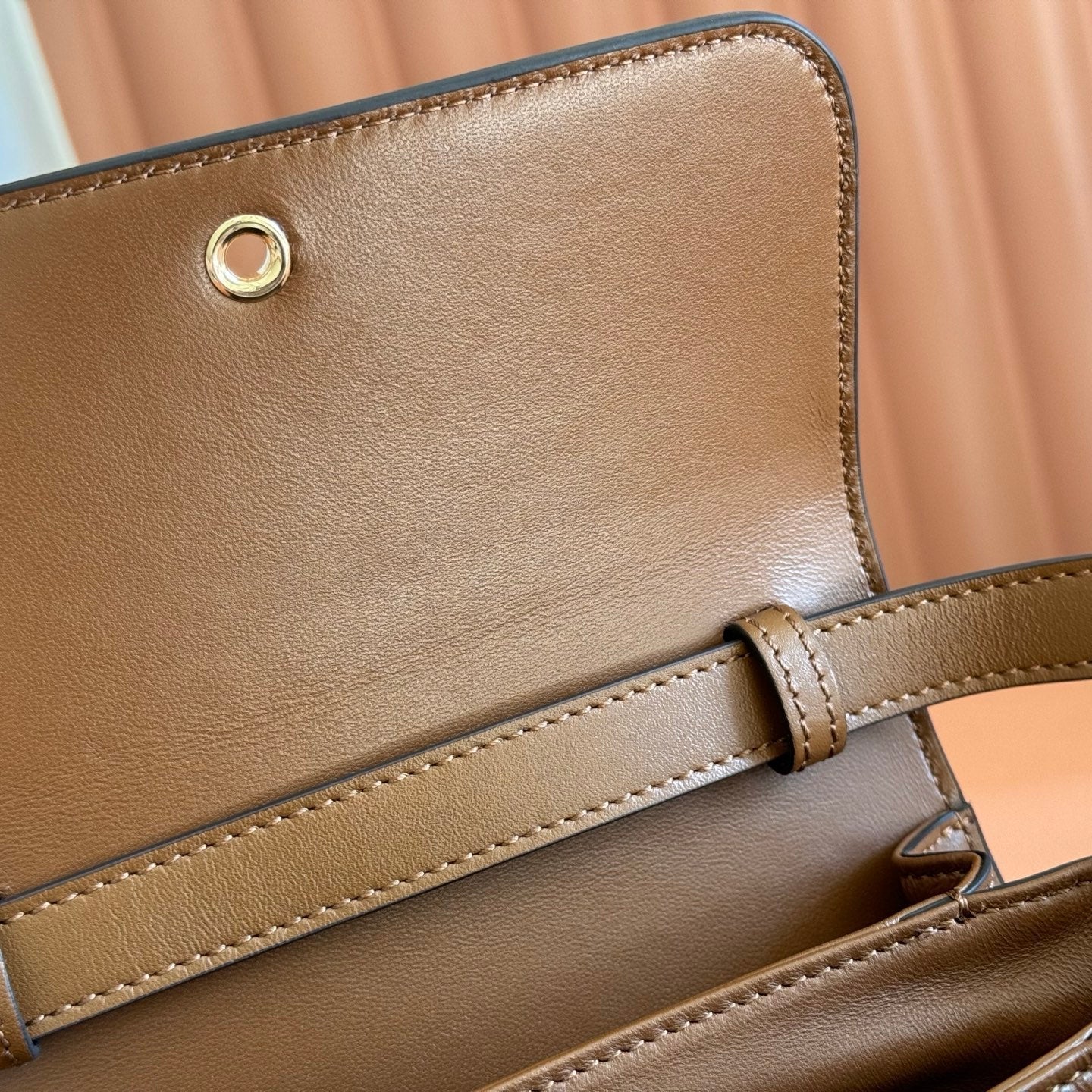 GUCCI 26S SIENA TOP HANDLE BAG 19 IN BROWN CALFSKIN