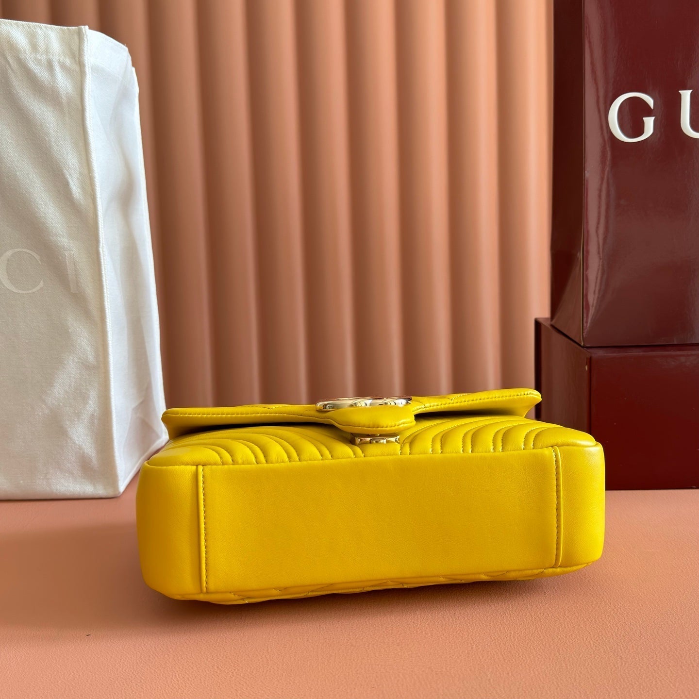 GUCCI 26S  MARMONT BAG 26 IN YELLOW LAMBSKIN