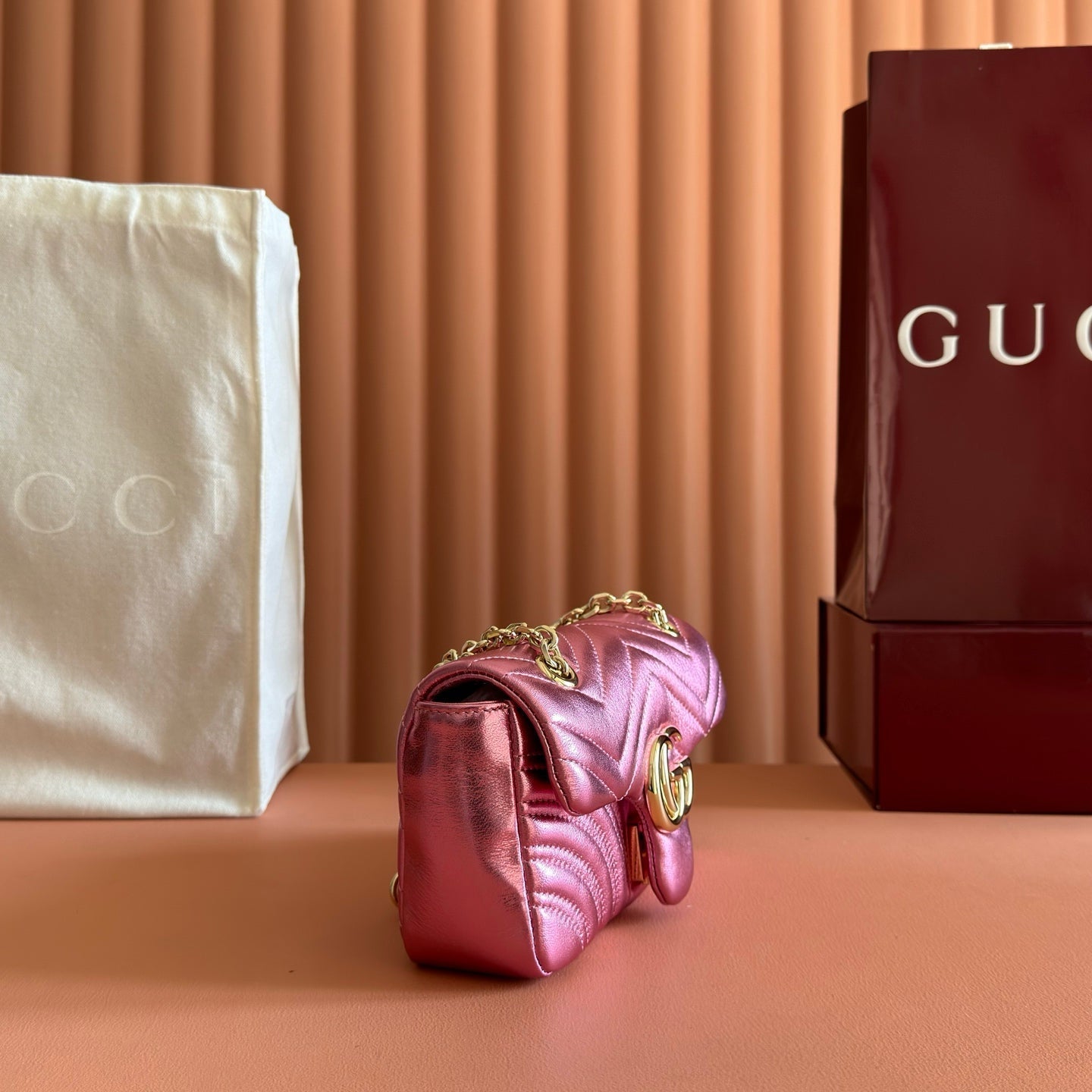 GUCCI 26S  MARMONT BAG 22 IN METALLIC PINK LAMBSKIN