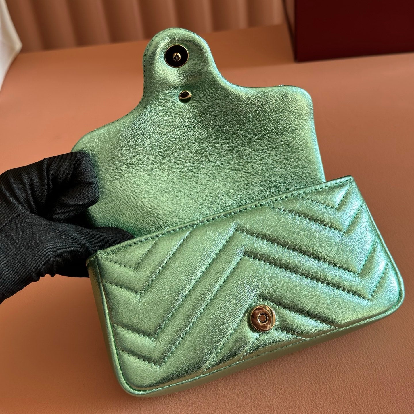 GUCCI 26S  MARMONT BAG 16 IN METALLIC PALE GREEN LAMBSKIN
