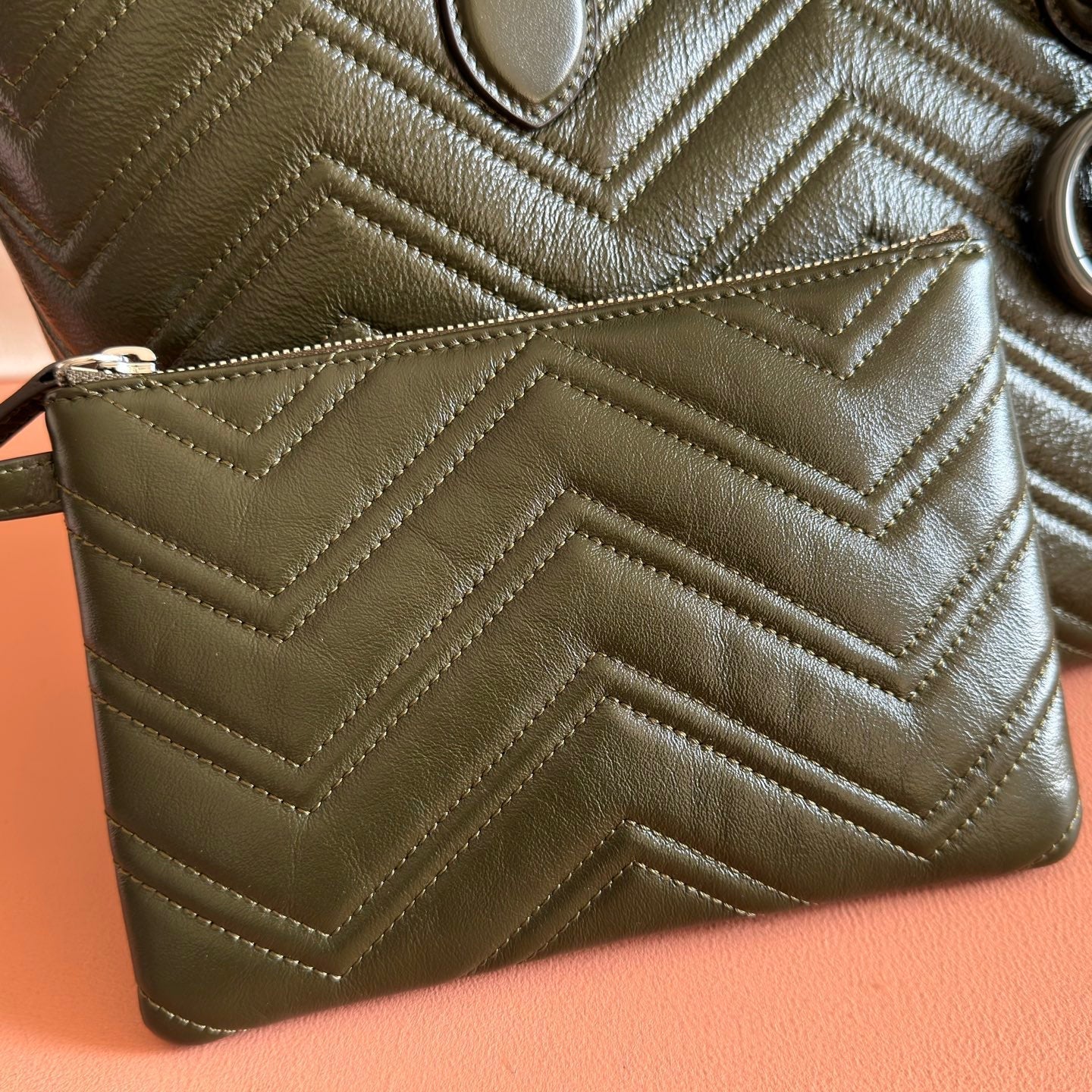 GUCCI 26S  MARMONT TOTE BAG 30 IN MOSS GREEN CALFSKIN