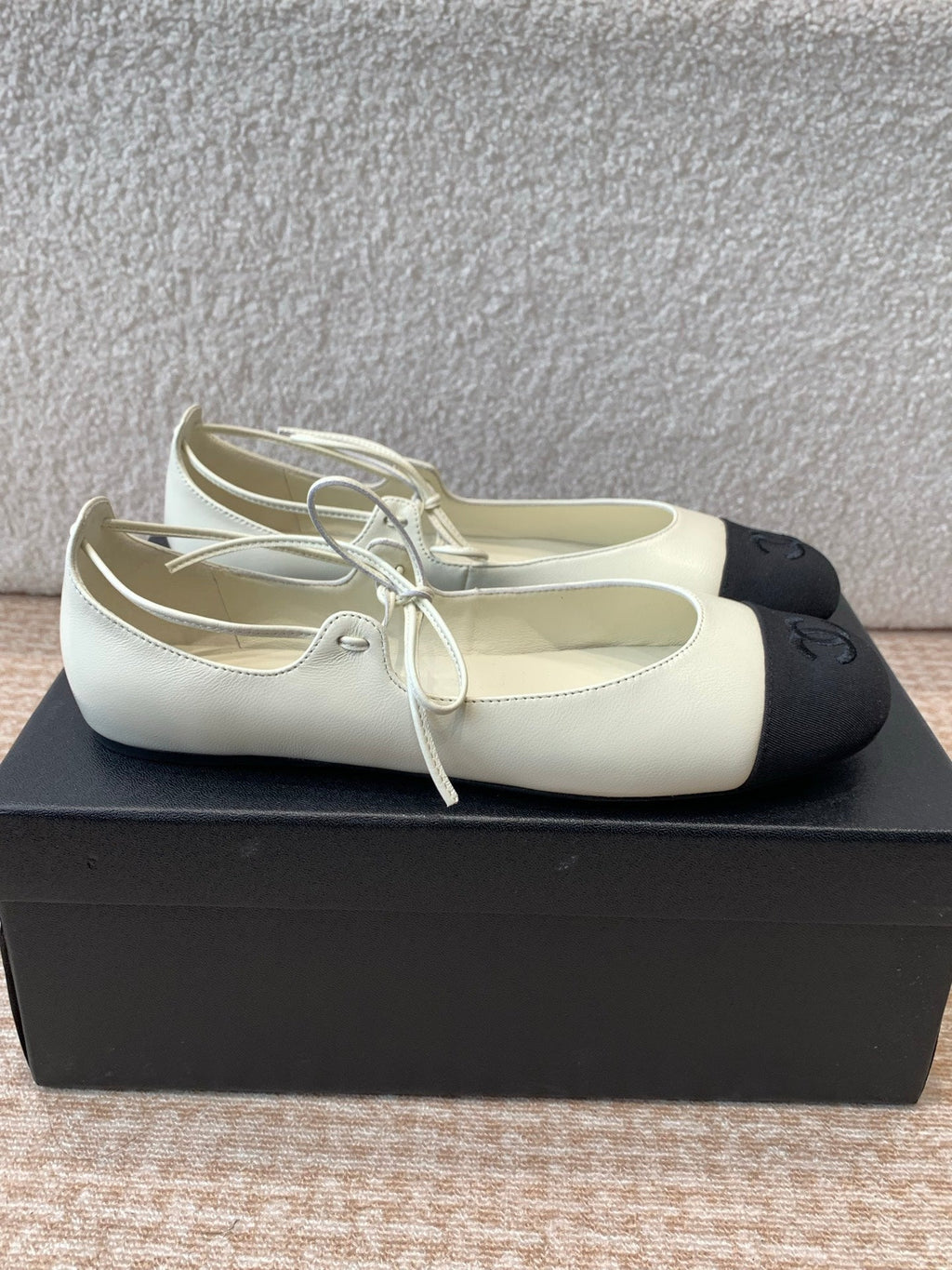 CHANEL MARY JANE BALLERINA IN WHITE LAMBSKIN