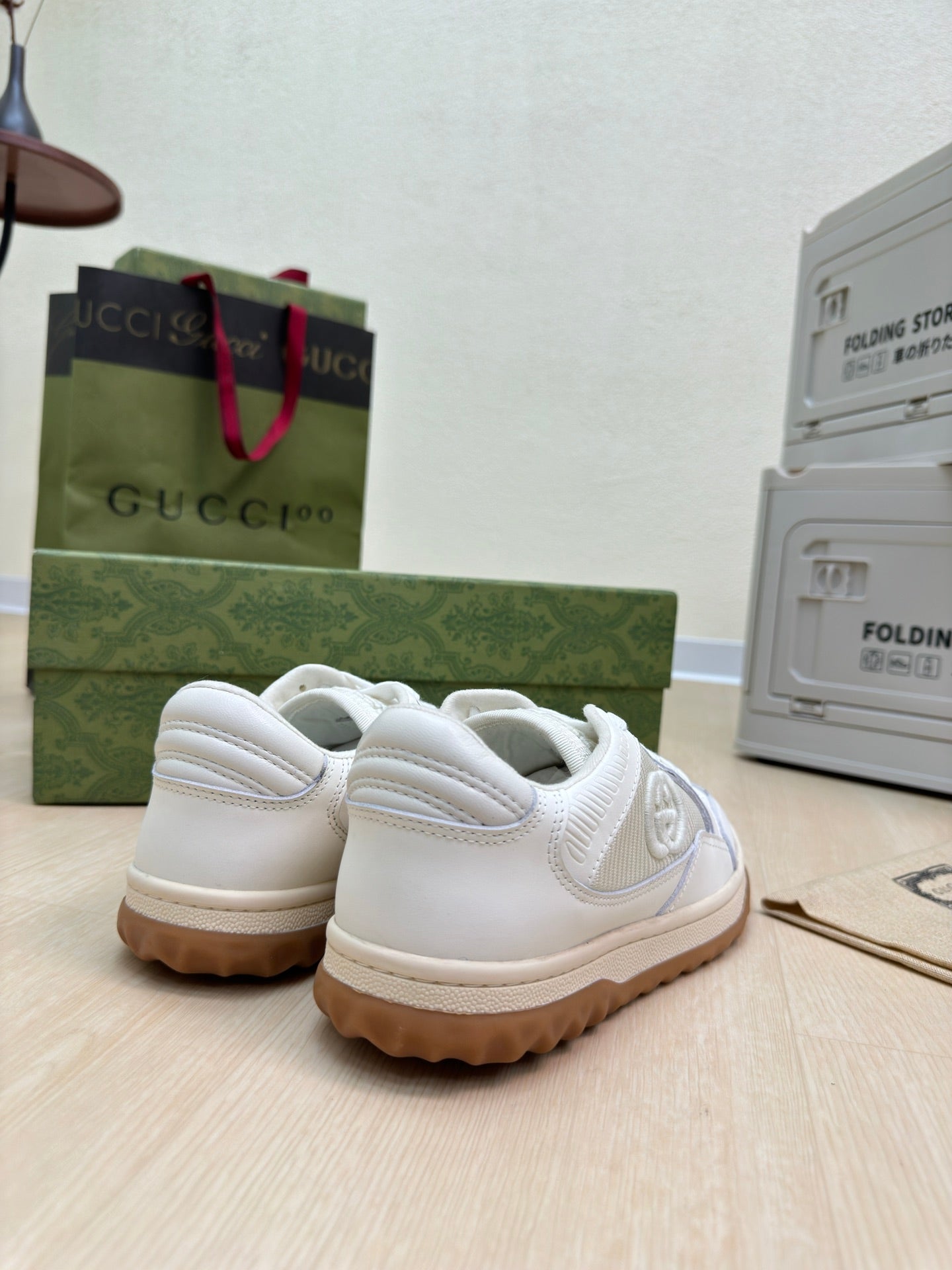 GUCCI INTERLOCKING G SNEAKER WHITE BEIGE CALFSKIN AND FABRIC