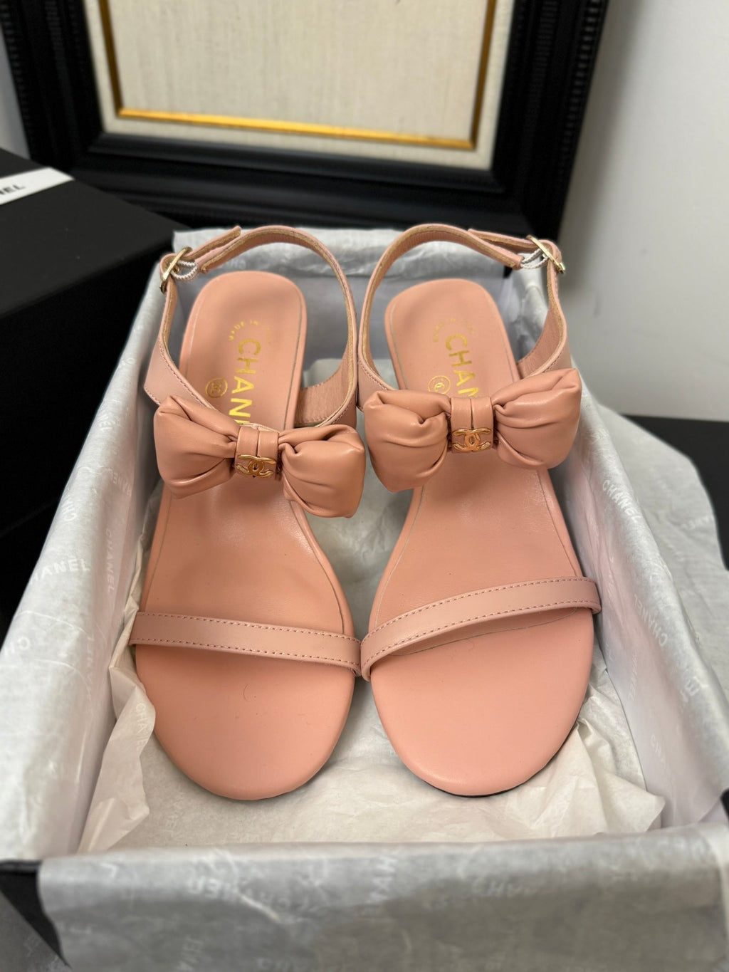 CHANEL MID HEEL SANDALS IN PEACHY PINK CALFSKIN WITH BOW
