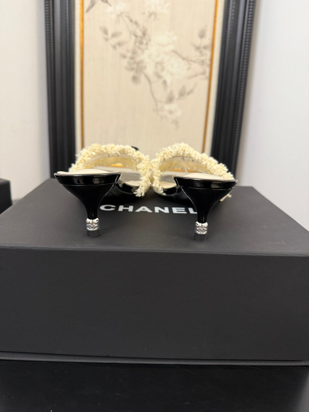 CHANEL WHITE GROSGRAIN CANVAS BOW MULE SANDALS 65 MM