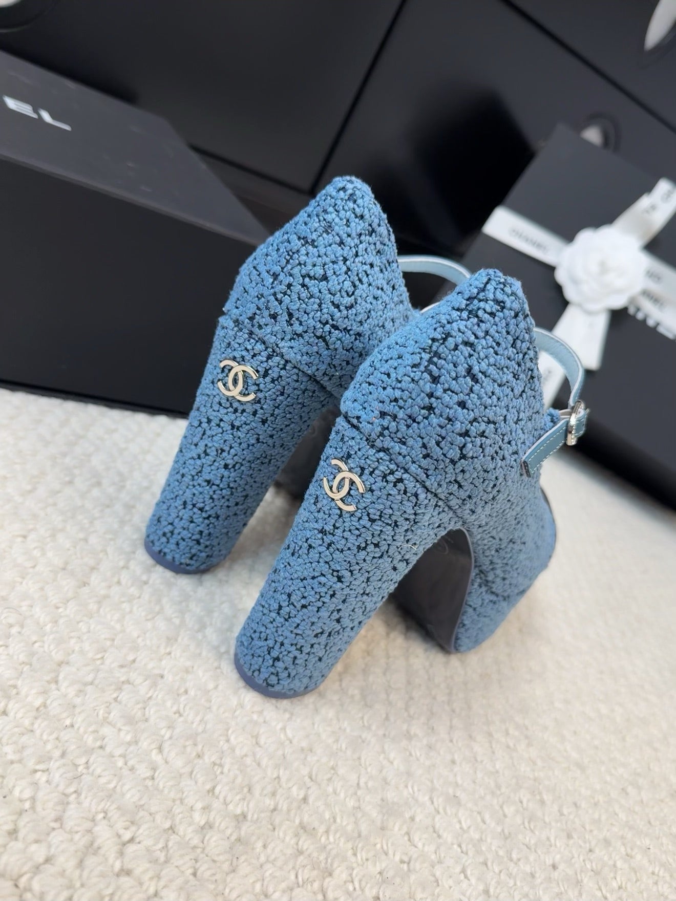 CHANEL FLATFORM SANDAL IN AEGEAN BLUE TWEED AND BLACK FABRIC