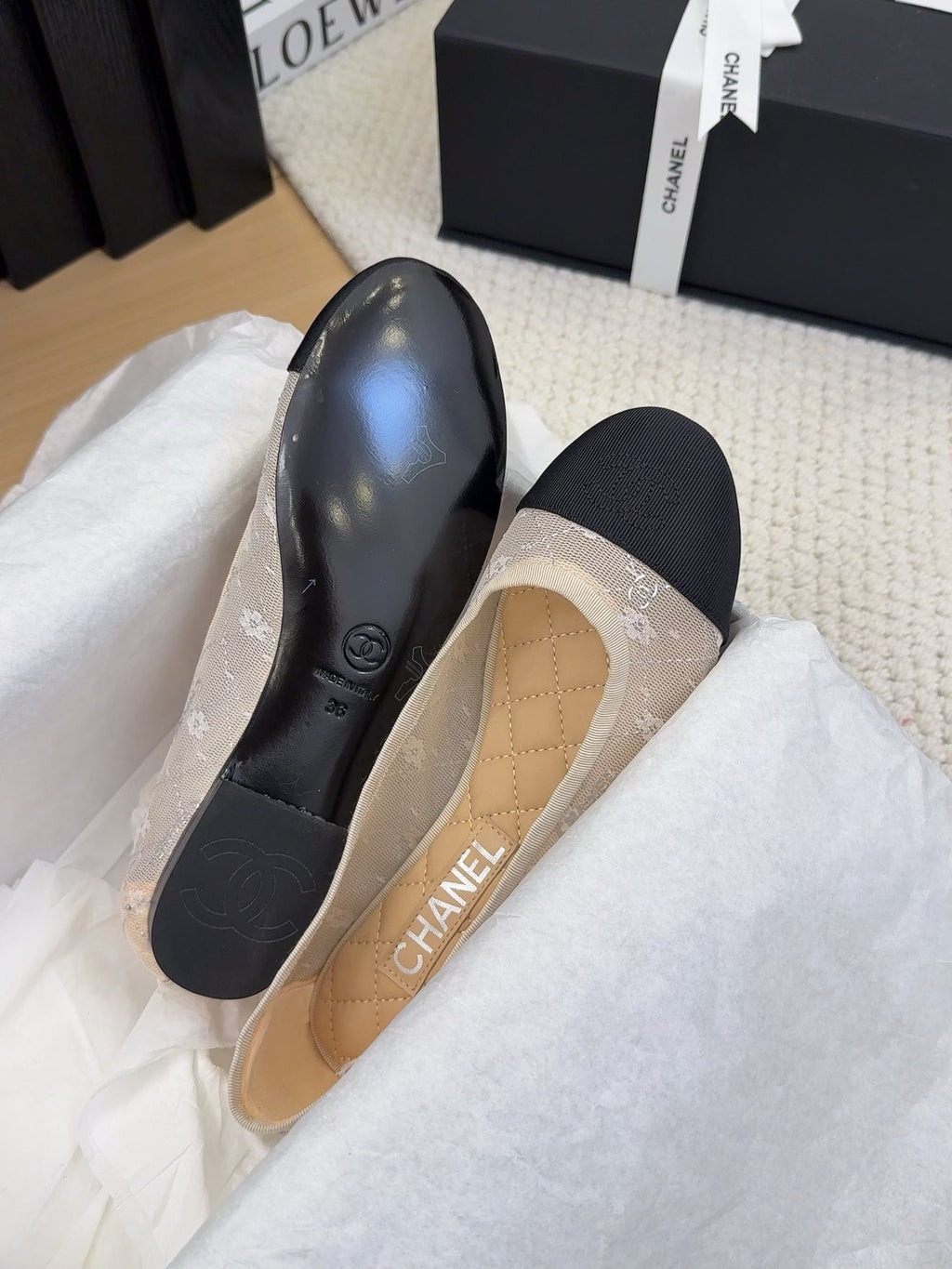 CHANEL BALLET FLAT IN BLACK FABRIC AND WHITE MESH