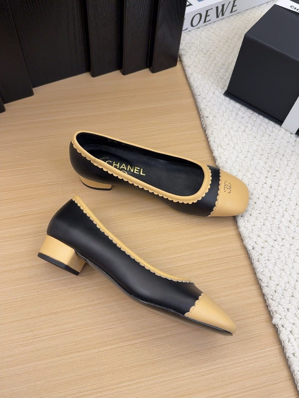CHANEL BALLET FLAT IN BLACK MIX PEANUT BROWN CALFSKIN