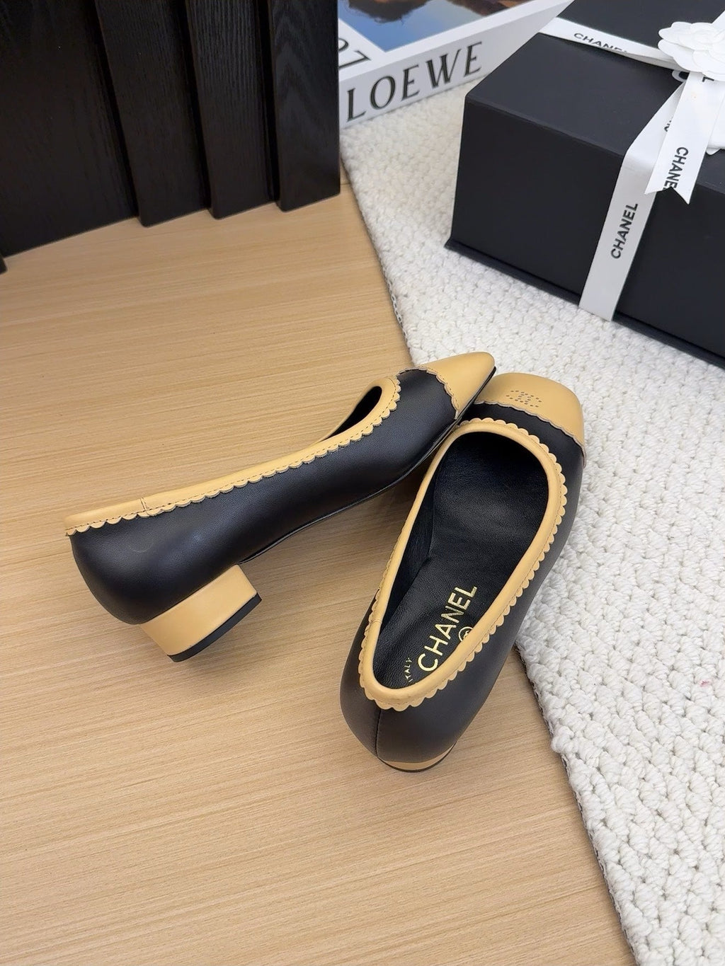 CHANEL BALLET FLAT IN BLACK MIX PEANUT BROWN CALFSKIN