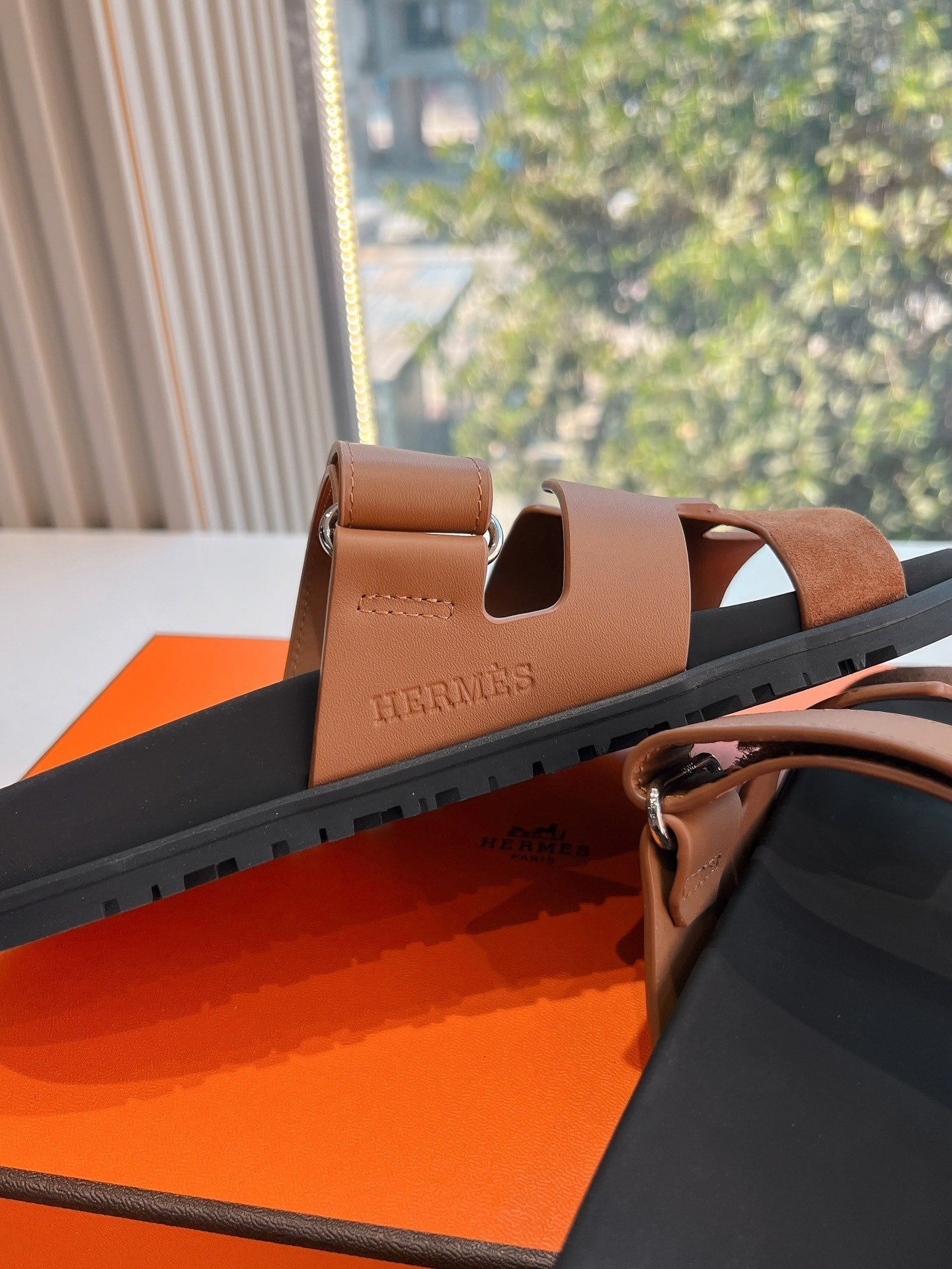 HERMES CHYPRE SANDAL IN BRONZE BROWN SUEDE AND CALFSKIN