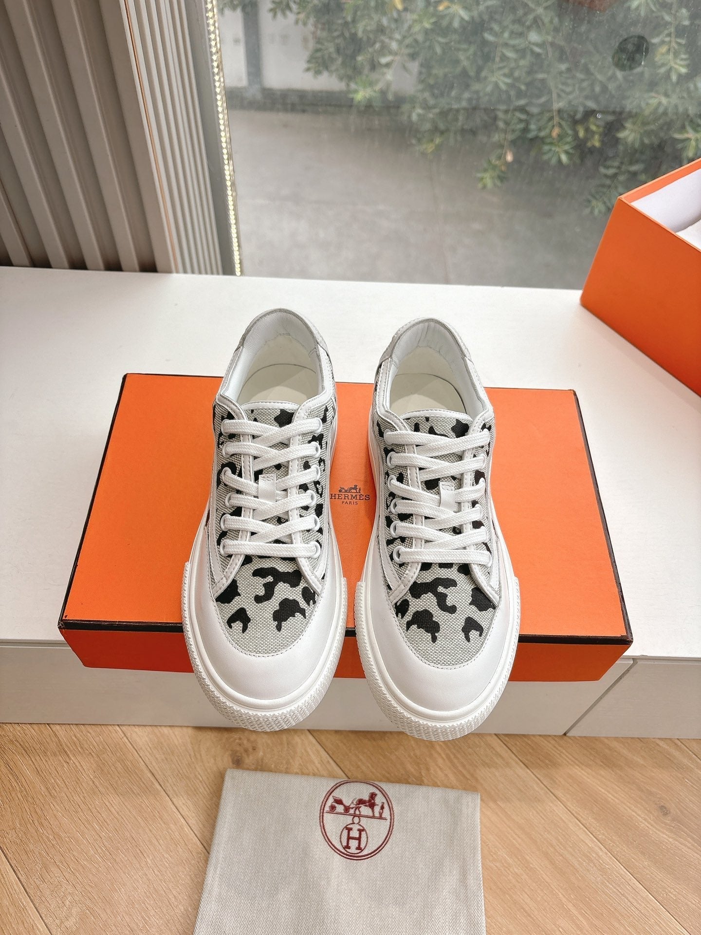 HERMES GET SNEAKER IN BLACK MIX PALE GRAY MAXI CANVAS AND CALFSKIN