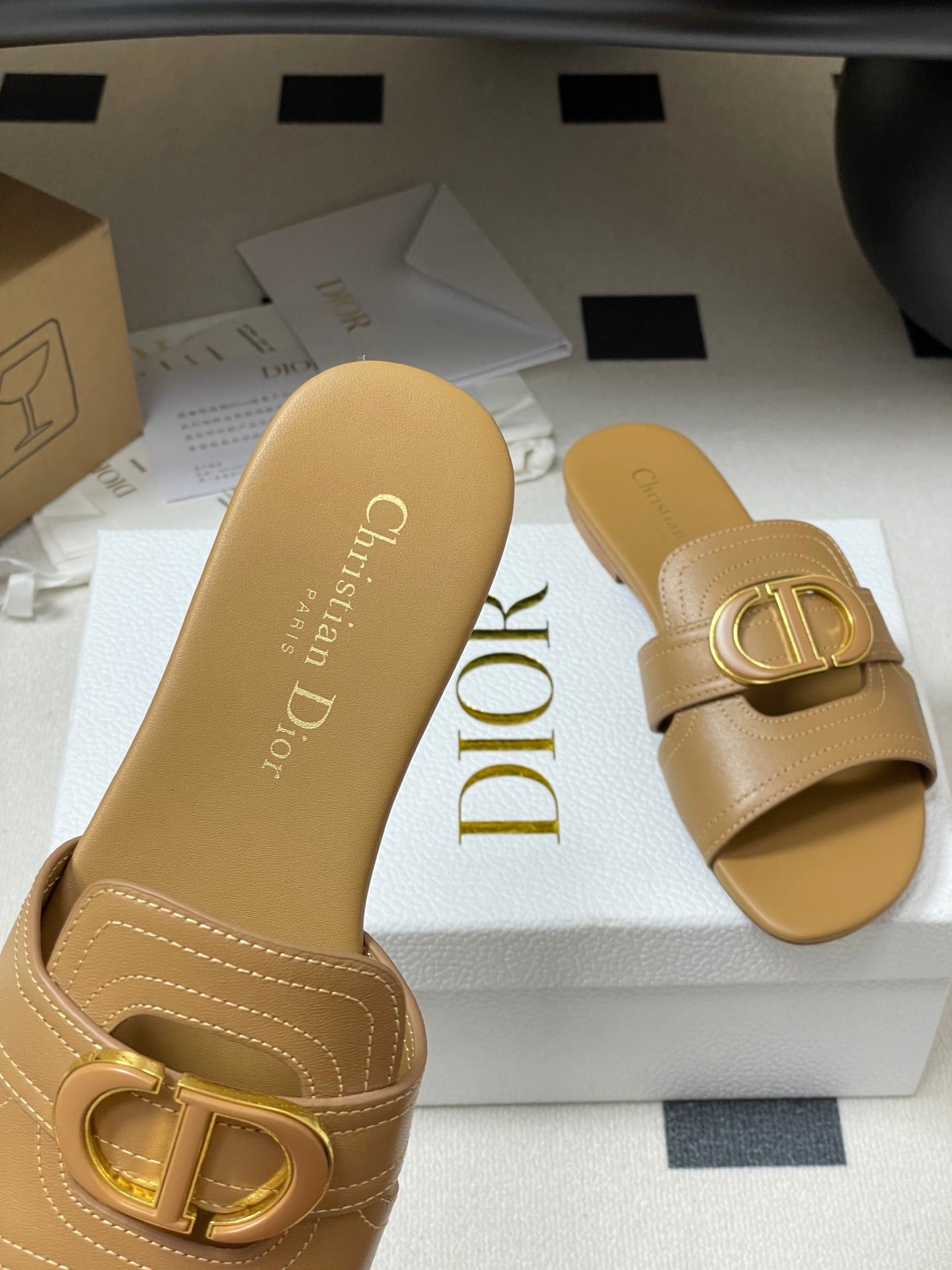DIOR CLASSIC MONTAIGNE SANDALS 25S IN LIGHT BROWN LAMBSKIN WITH CD LOGO