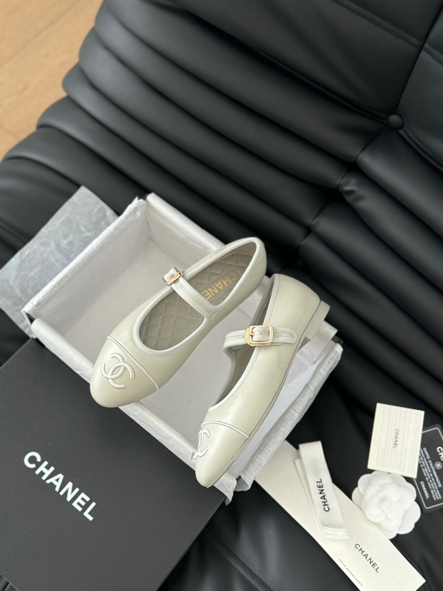 CHANEL MARY JANE SHOES IN GREY LAMBSKIN
