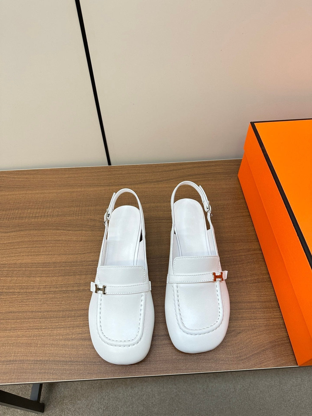 HERMES Infinie 50 pump white