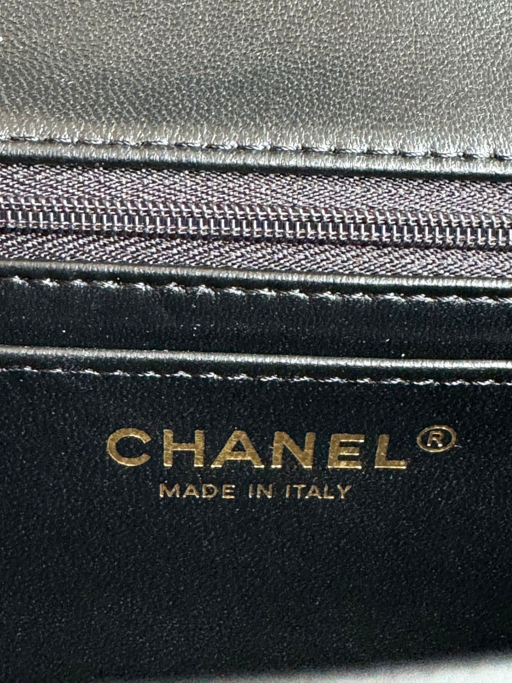 CHANEL MINI FLAP BAG 20 IN BLACK GLOSSY CALFSKIN GOLD HARDWARE
