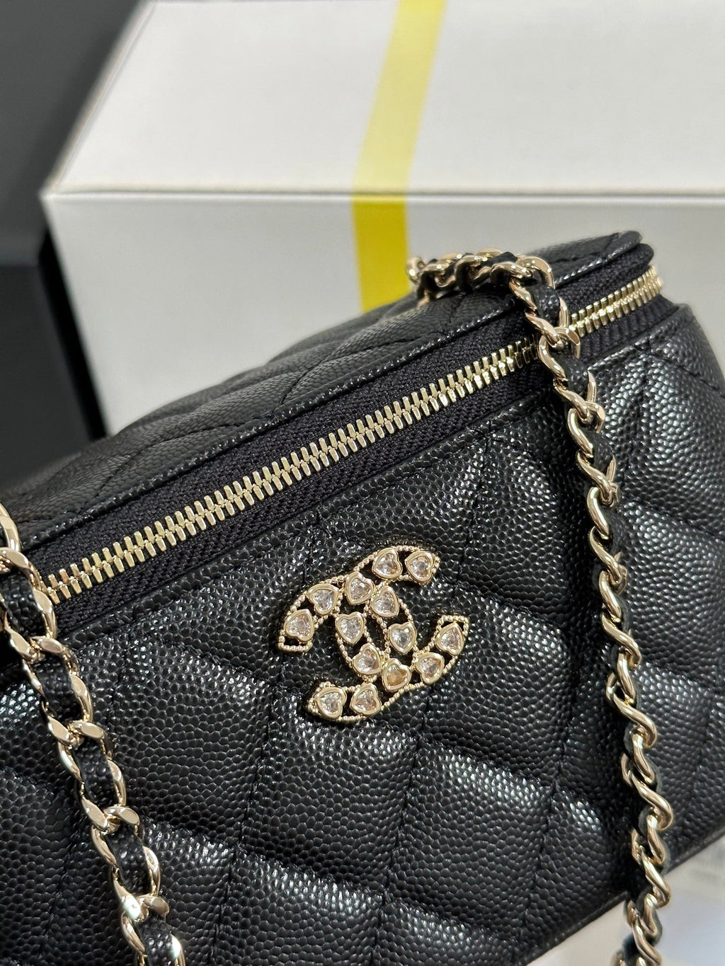 CHANEL VANITY CASE 17 CRYSTAL STUDDED LOGO IN BLACK CALFSKIN GOLD HARDWARE