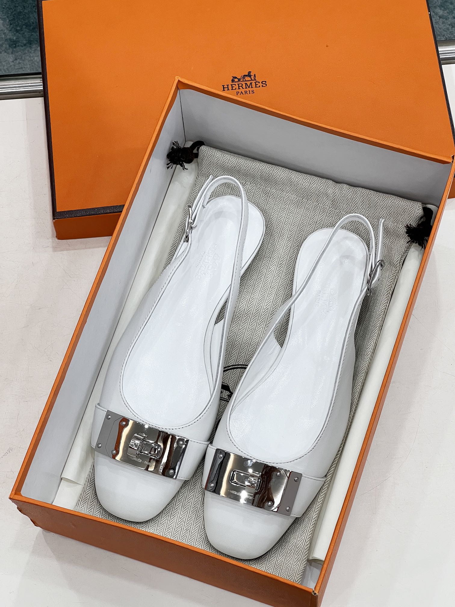 HERMES INNOCENTE SLINGBACK WHITE CALFSKIN