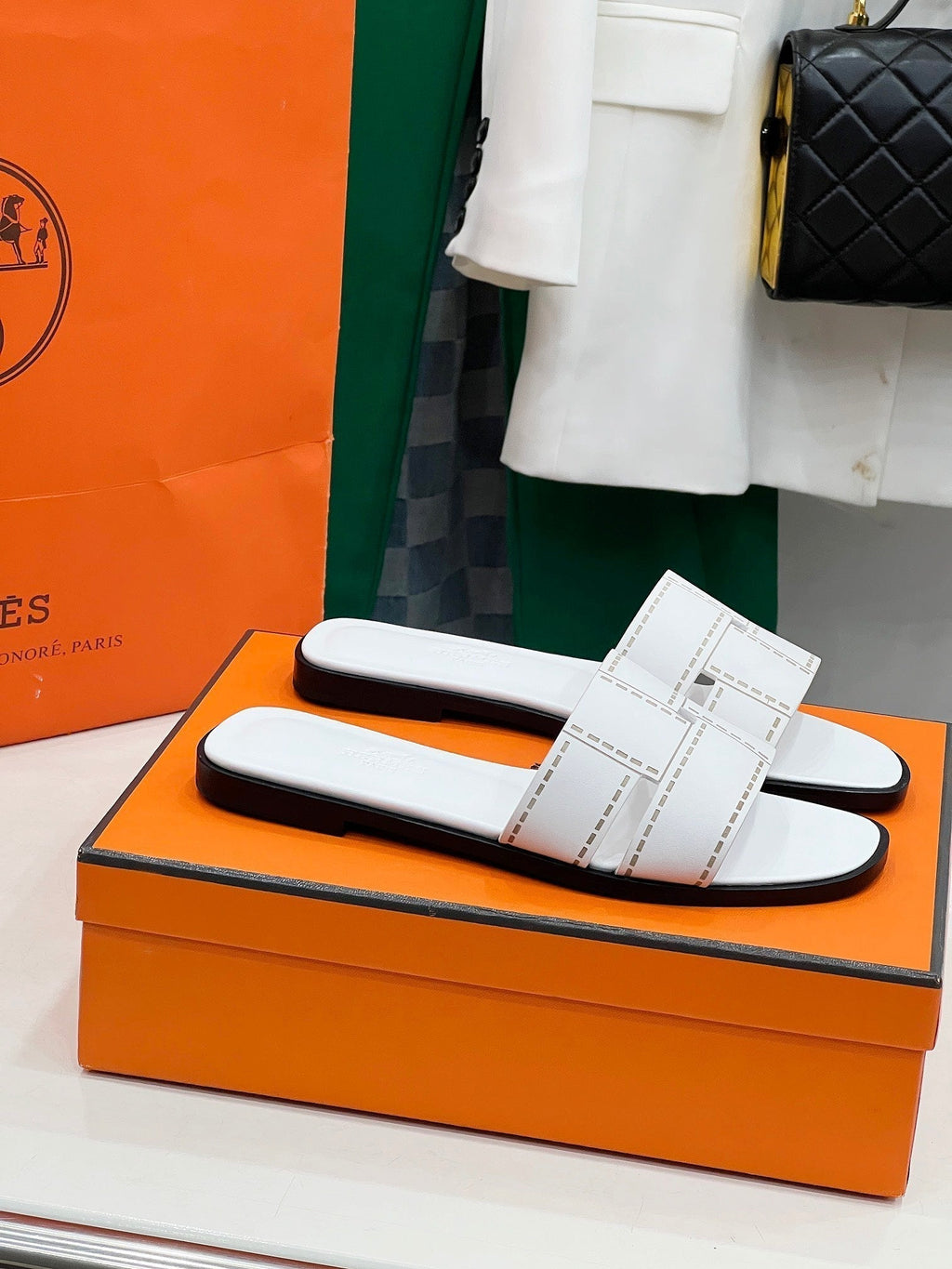 HERMES IDIOMA SANDAL IN WHITE CALFSKIN