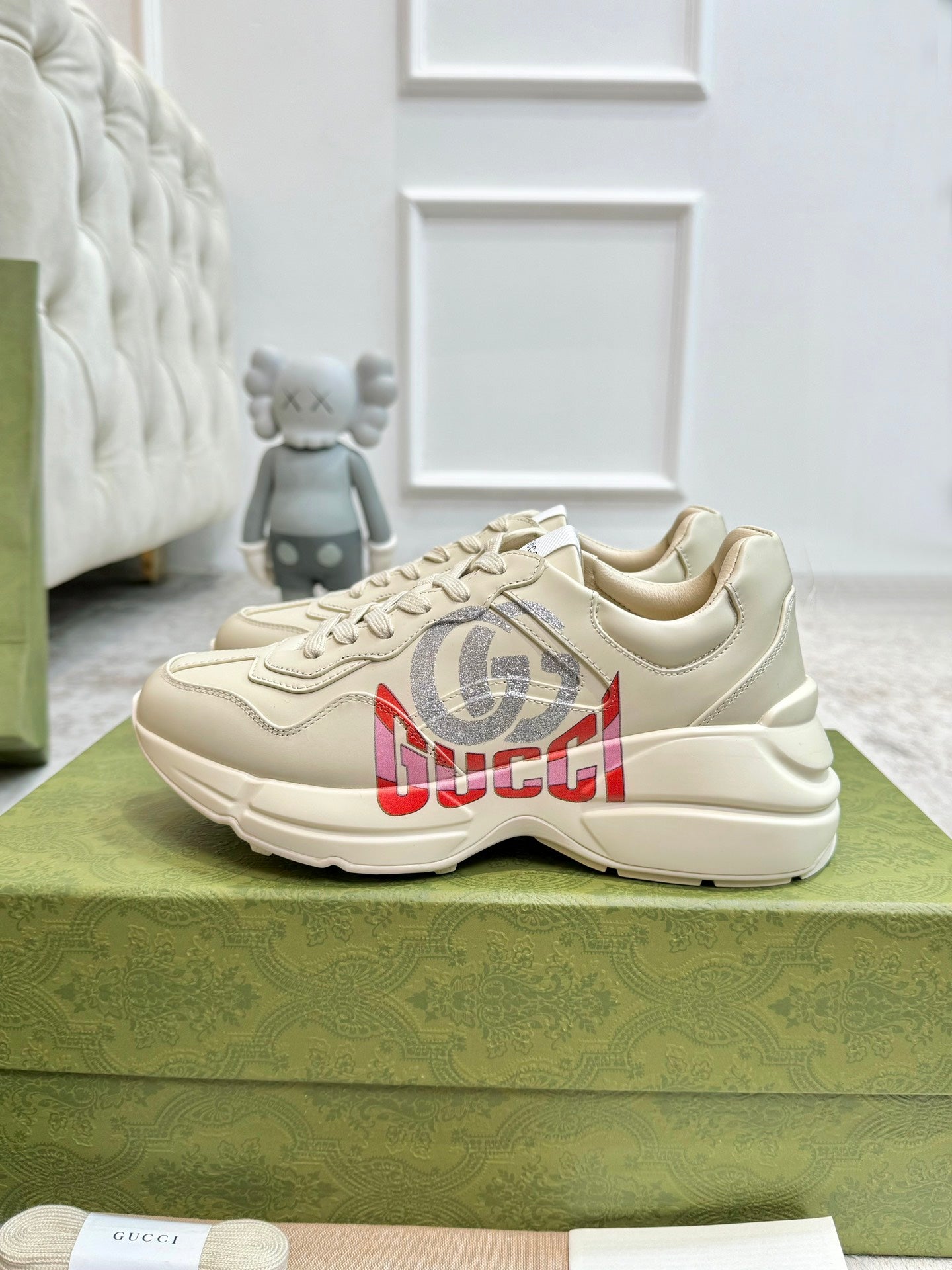 GUCCI RHYTON TRAINER WHITE LAMBSKIN WITH H LETTER