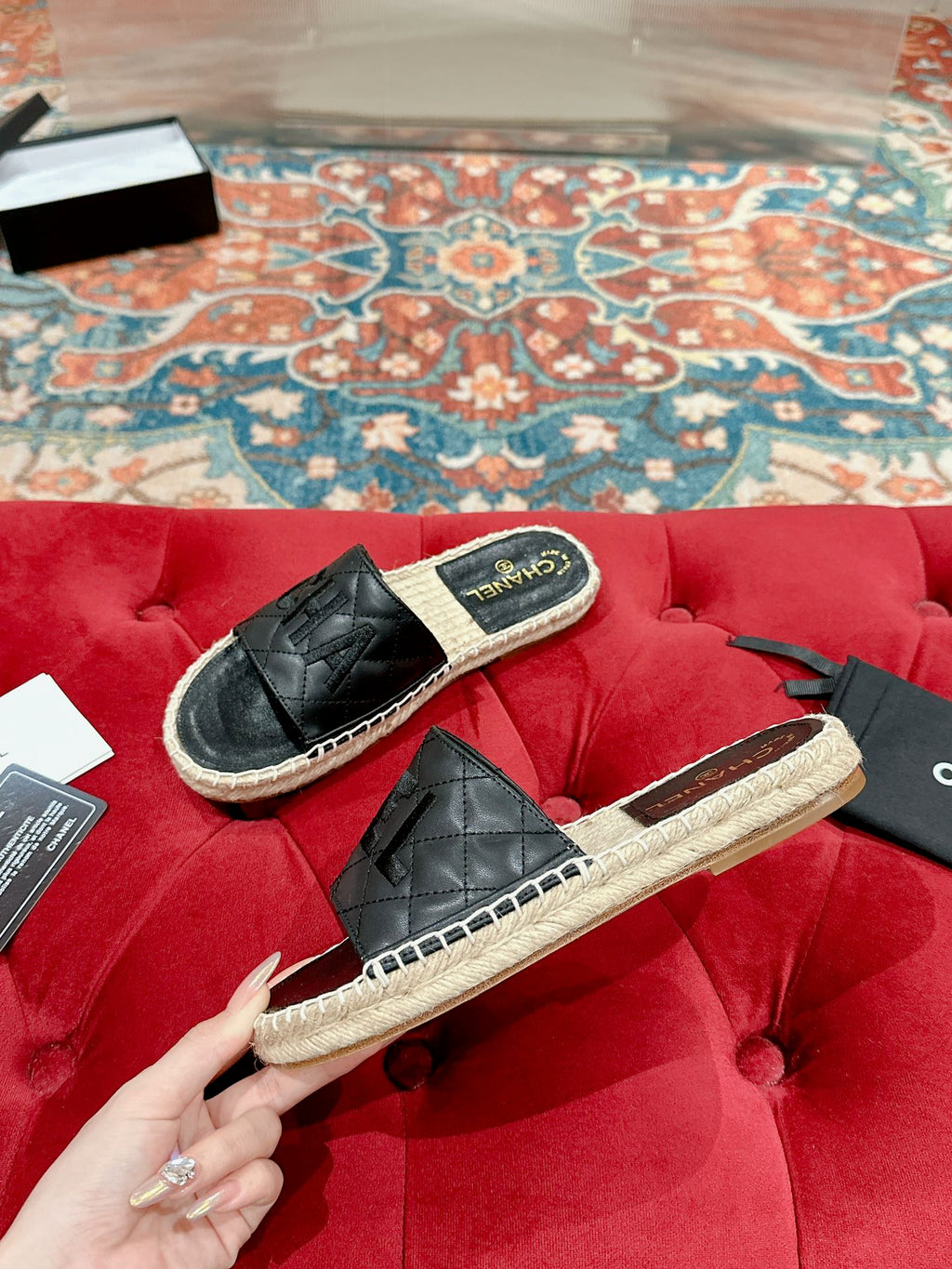CHANEL FLAT SLIPPERS IN BLACK LAMBSKIN MIX BEIGE WOVEN