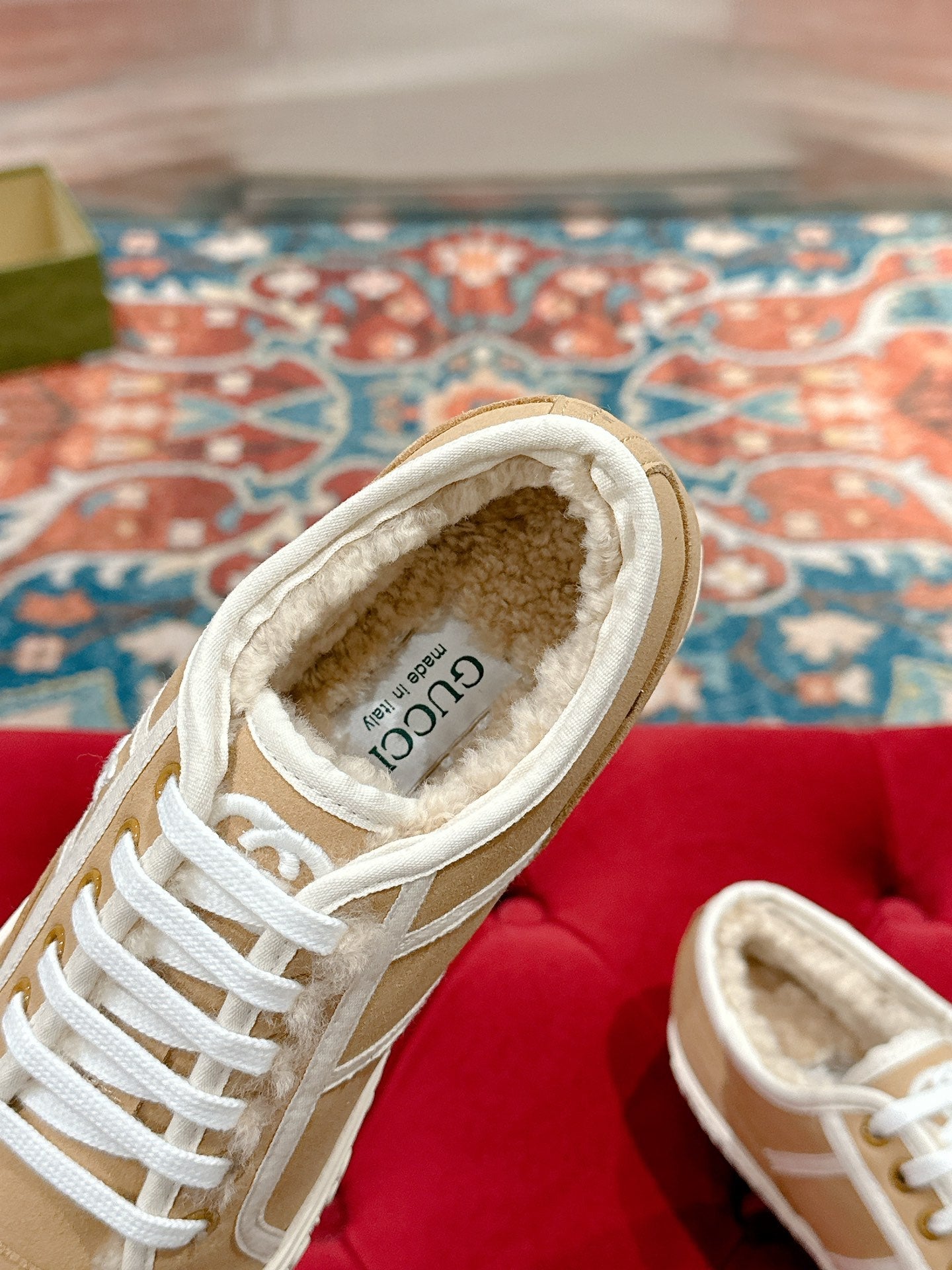 GUCCI CANVAS SNEAKER IN CAMEL BROWN DENIM WITH BEIGE FLEECE LINING