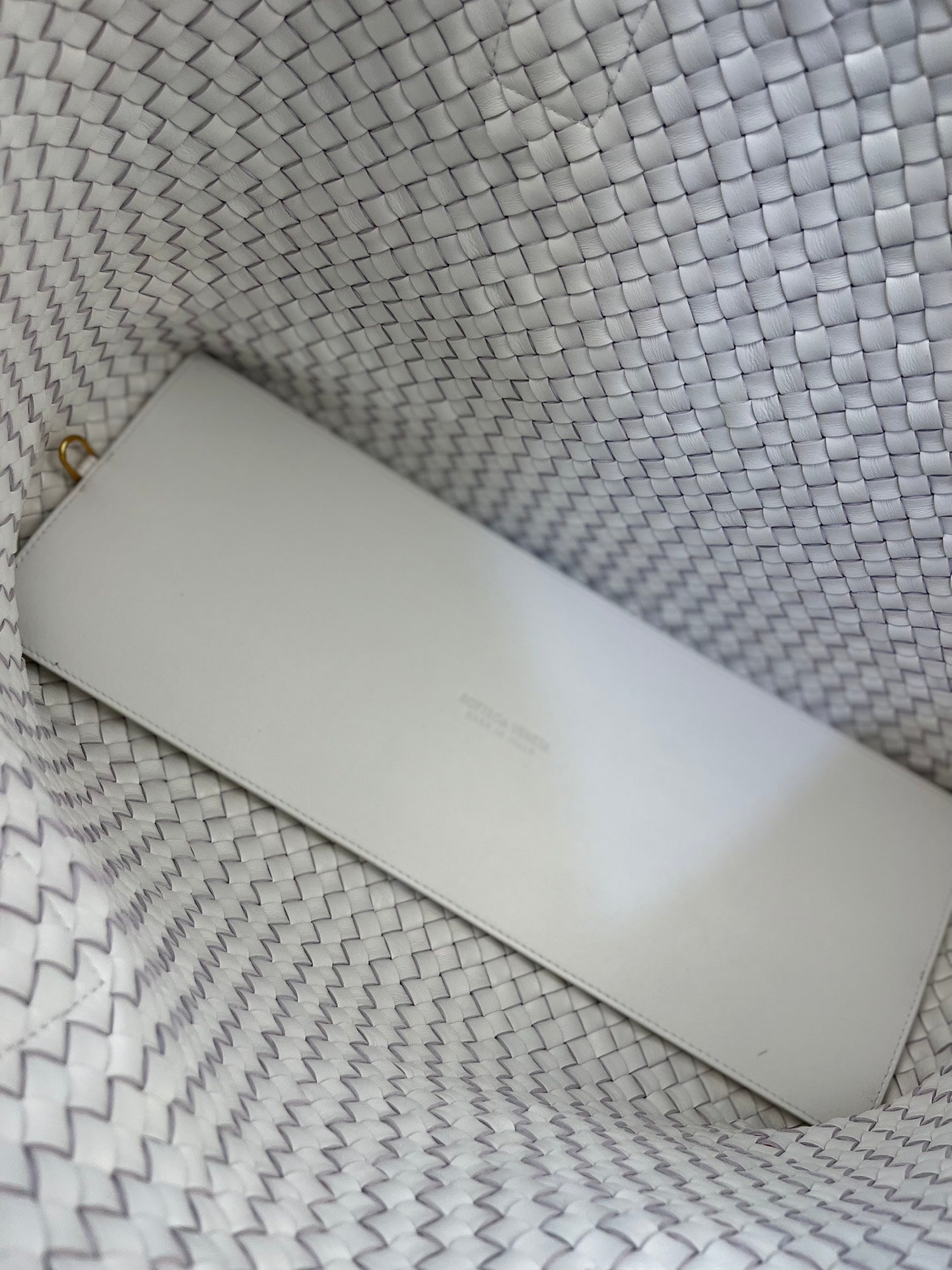 BOTTEGA VENETA SMALL CABAT 33 IN WHITE LAMBSKIN