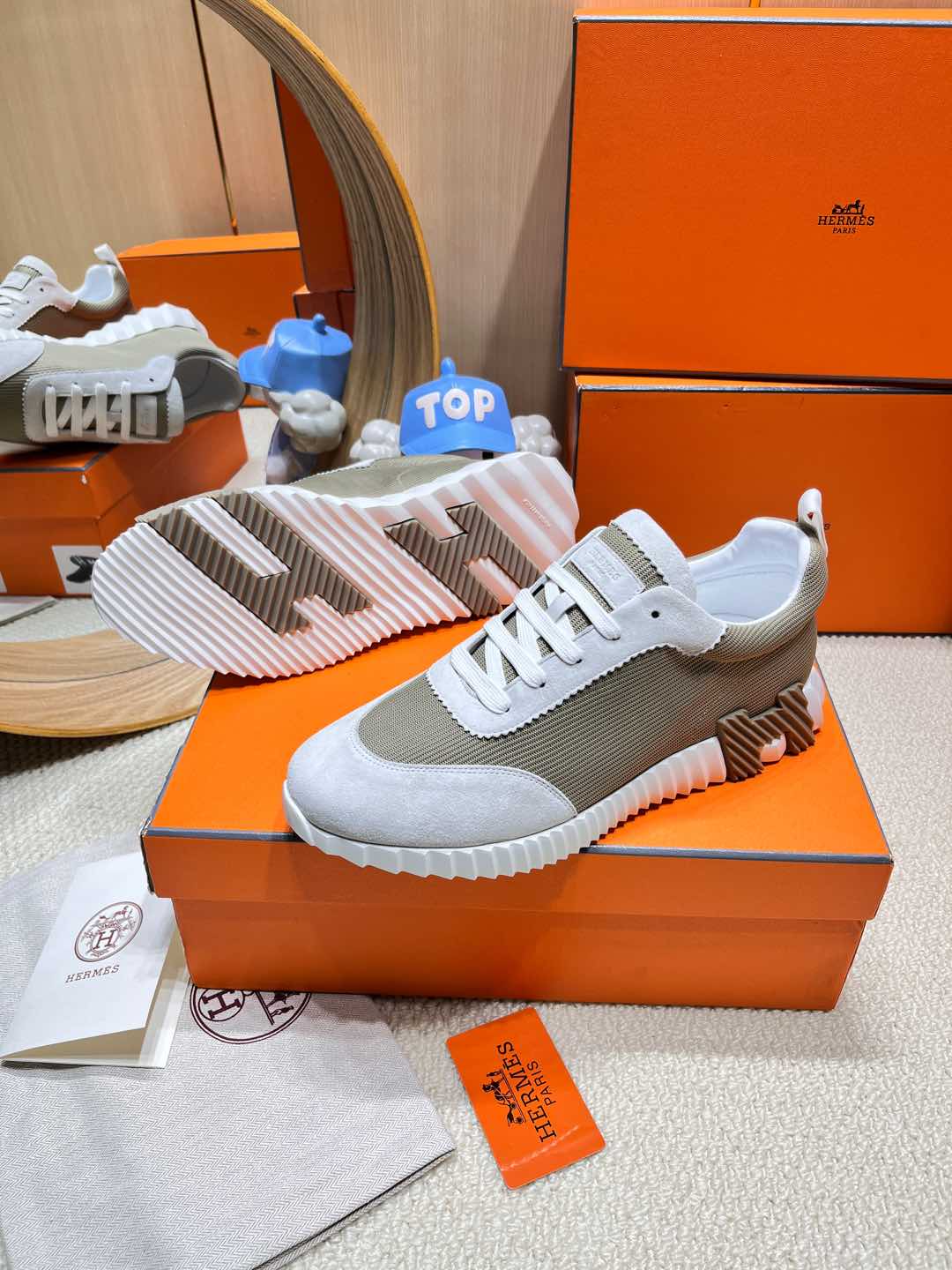 HERMES BOUNCING SNEAKER IN PALE GRAY SUEDE AND WOOD BROWN KNIT