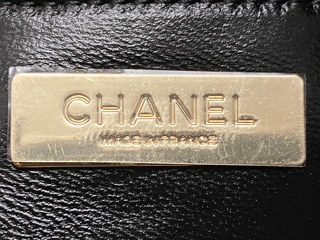 CHANEL MINI 23 SHOPPING BAG IN BLACK CALFSKIN