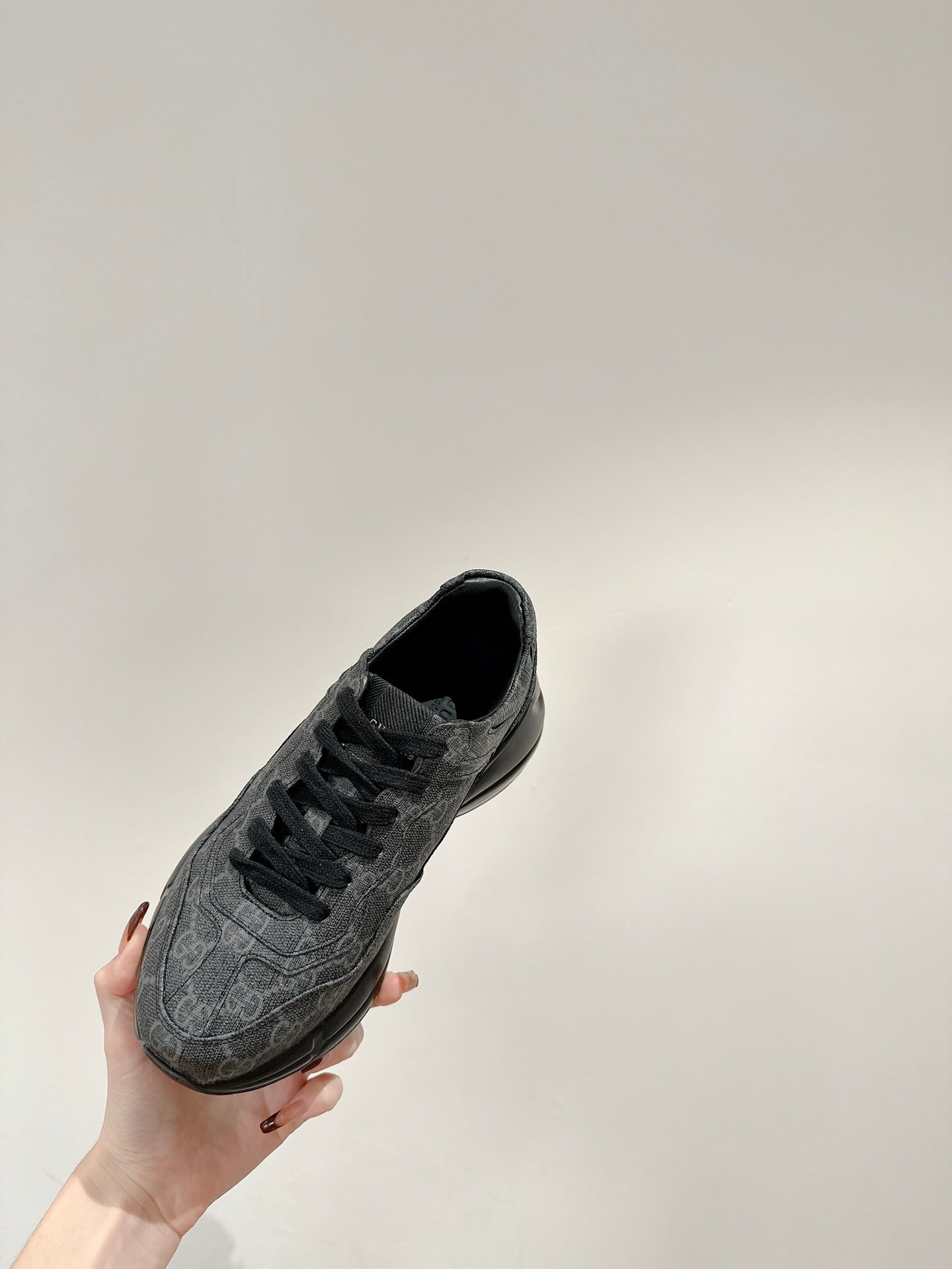 GUCCI RHYTON TRAINER CHARCOAL CALFSKIN