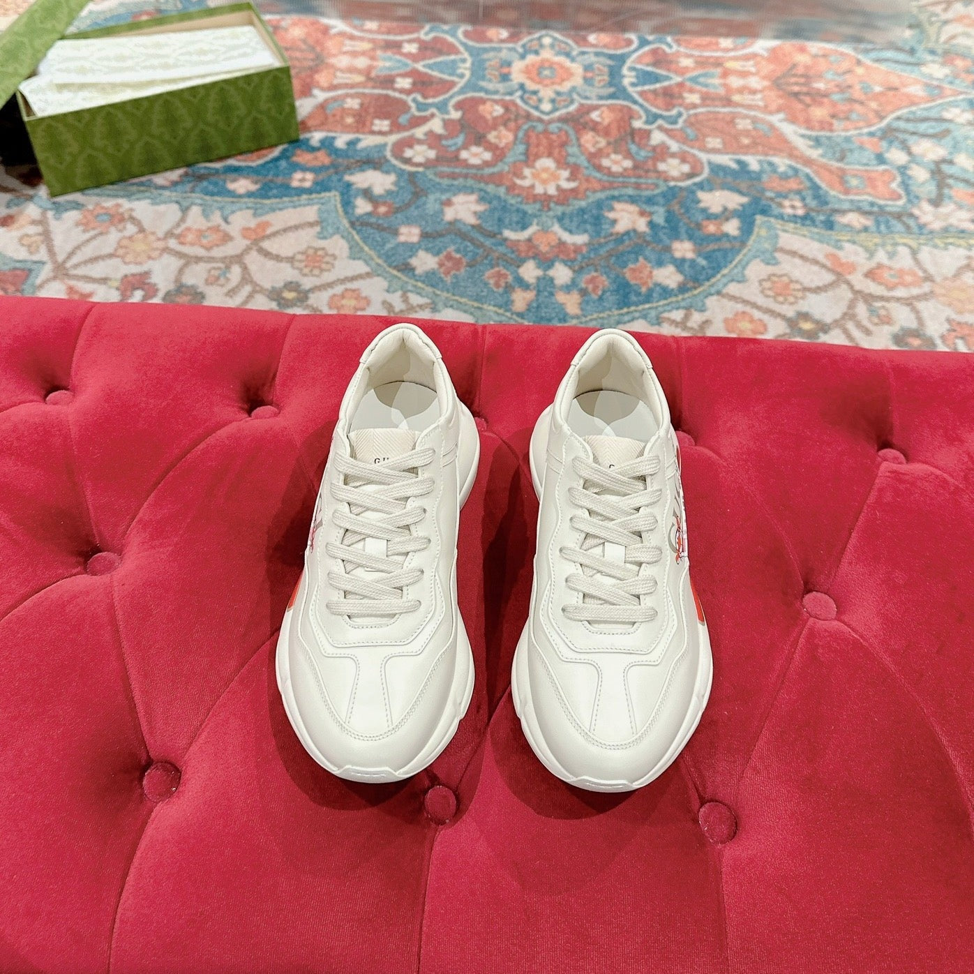 GUCCI RHYTON LOGO TRAINER WHITE CALFSKIN WITH TIGER MOTIF