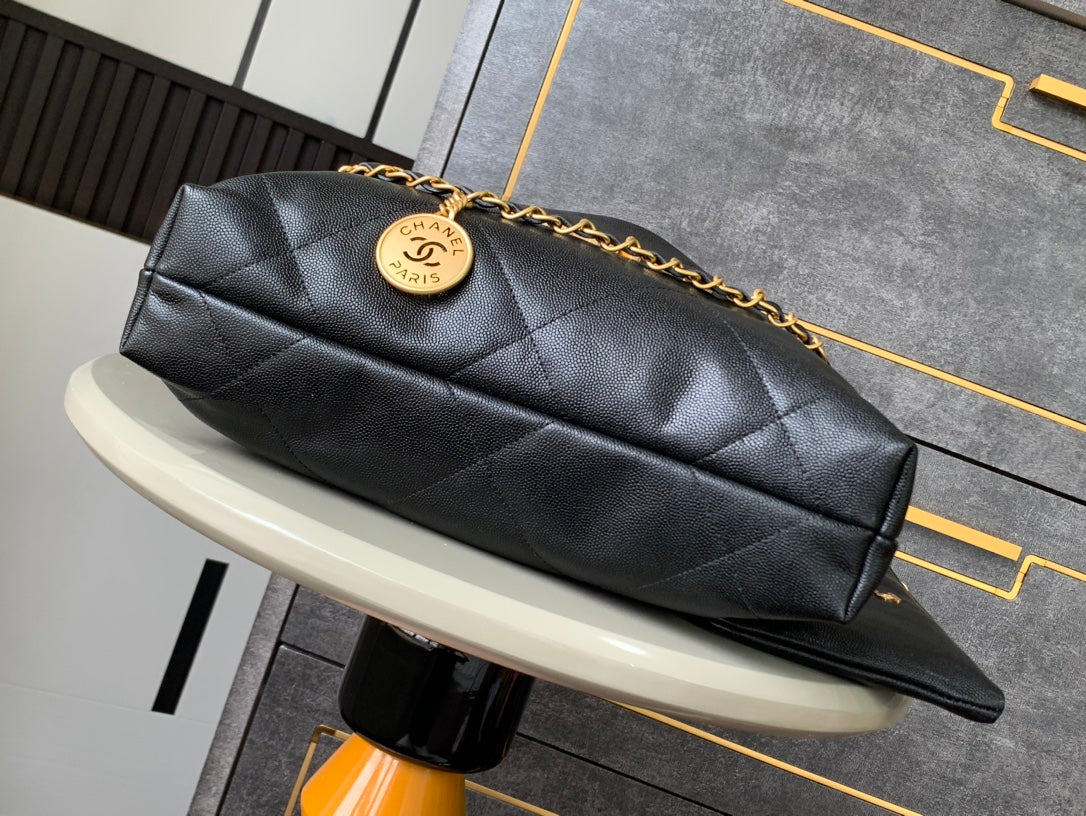 CHANEL BAG 25S 37 CM IN BLACK LAMBSKIN WITH GOLD HARDWARE