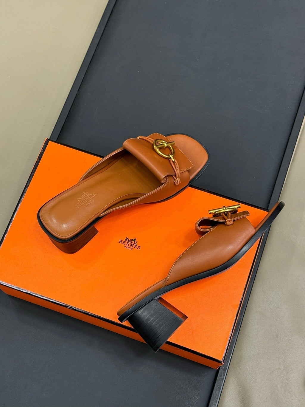 HERMES ISLE SANDAL IN BRONZE BROWN CALFSKIN