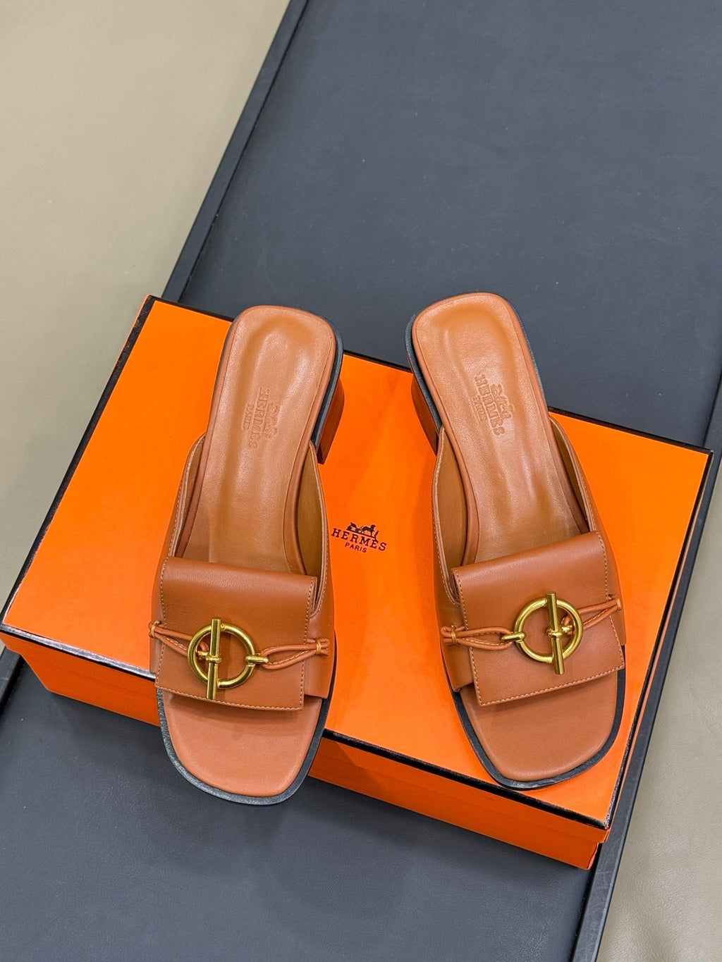HERMES ISLE SANDAL IN BRONZE BROWN CALFSKIN