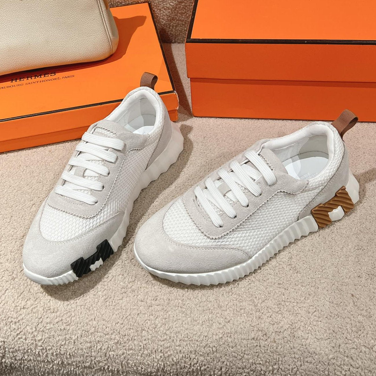 HERMES MAINLAND SNEAKER IN PALE GRAY SUEDE AND WHITE BREATHABLE MESH FABRIC