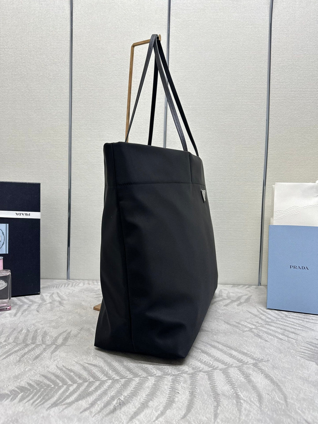 PRADA MEDIUM SHOPPING BAG 40 IN BLACK RE-NYLON FABRIC