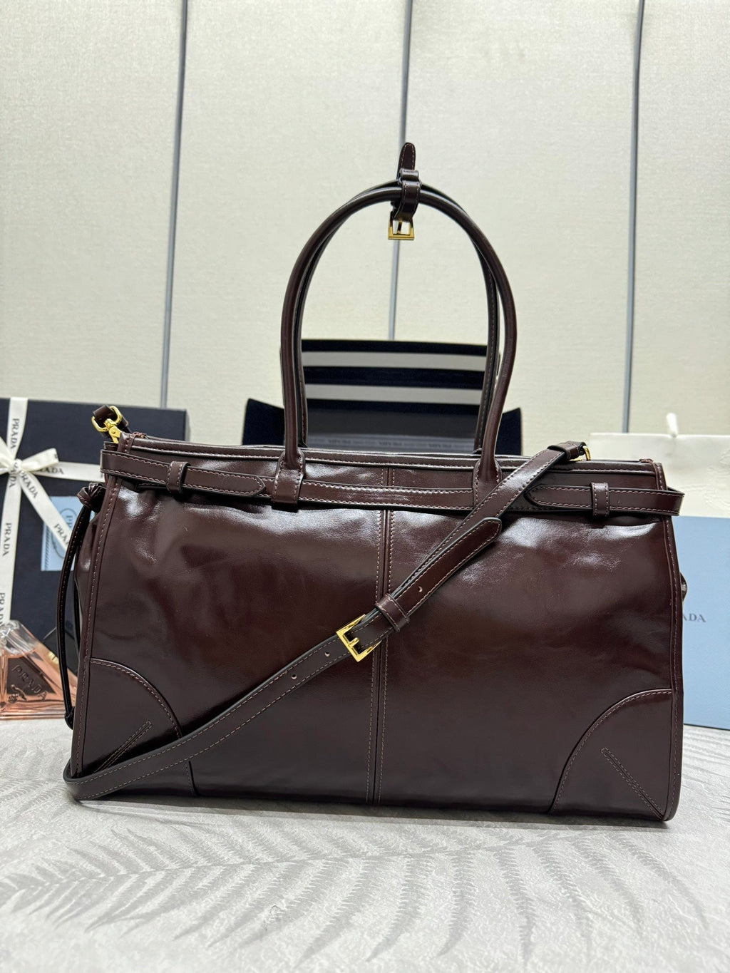 PRADA 25S BONNIE LARGE HANDBAG 38 IN RK BROWN GLOSSY CALFSKIN GOLD HARDWRE