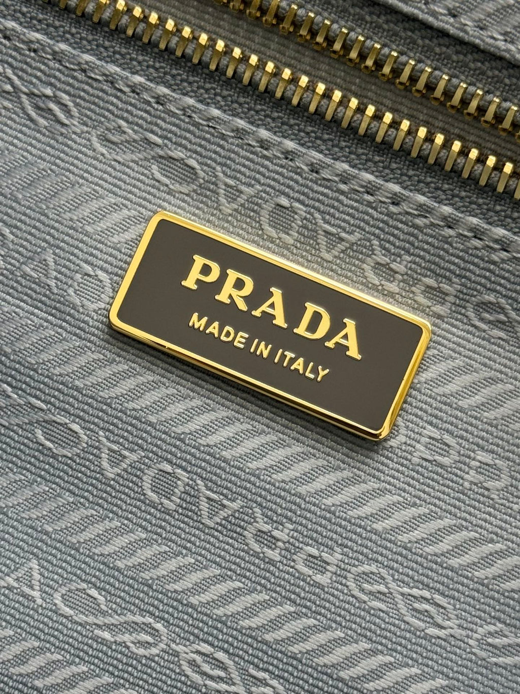 PRADA 25S LUX SOFT BAG 42 IN GRAY GLOSSY CALFSKIN GOLD HARDWRE