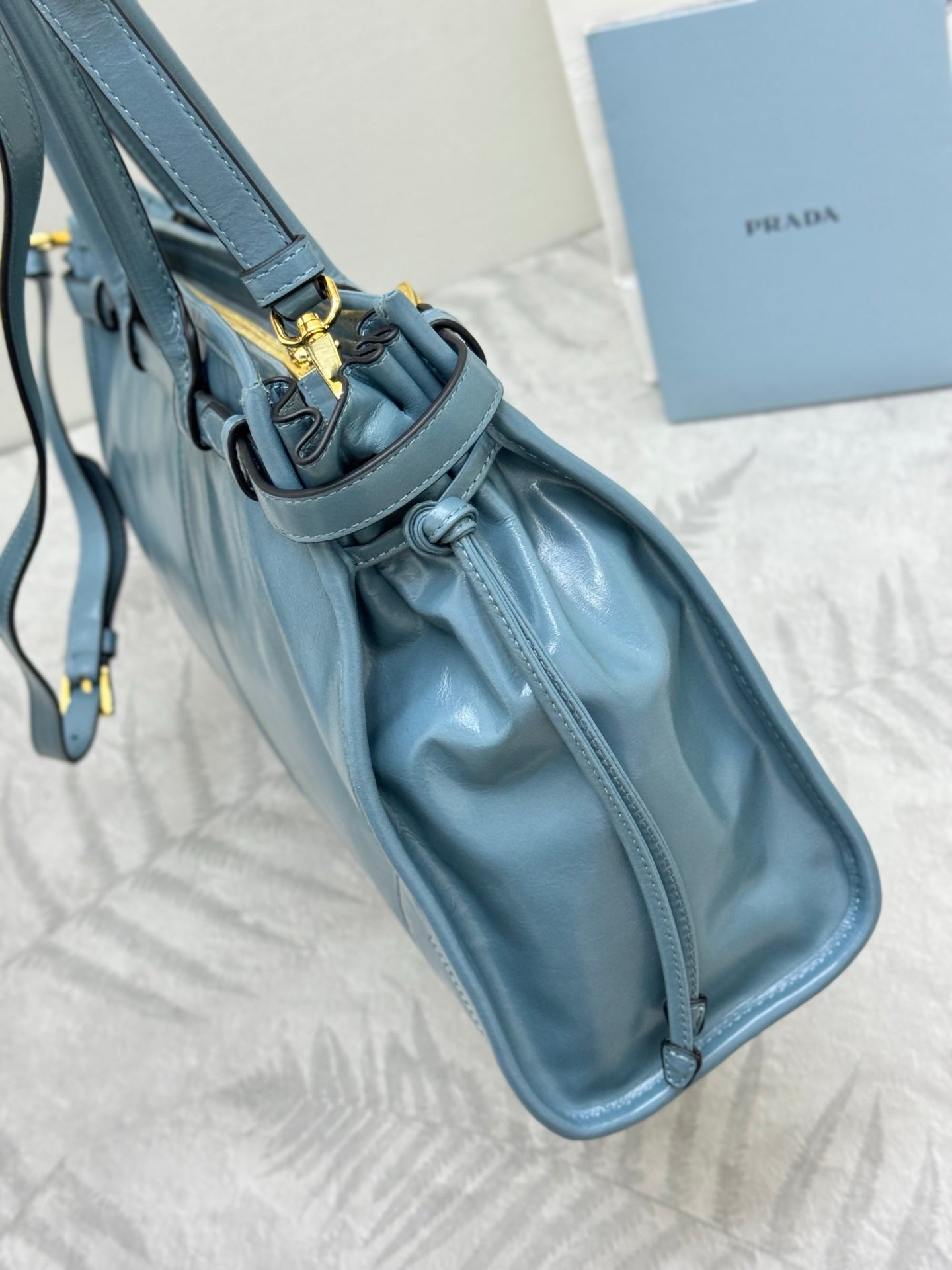 PRADA 25S BONNIE LARGE HANDBAG 38 IN LIGHT BLUE GLOSSY CALFSKIN GOLD HARDWRE
