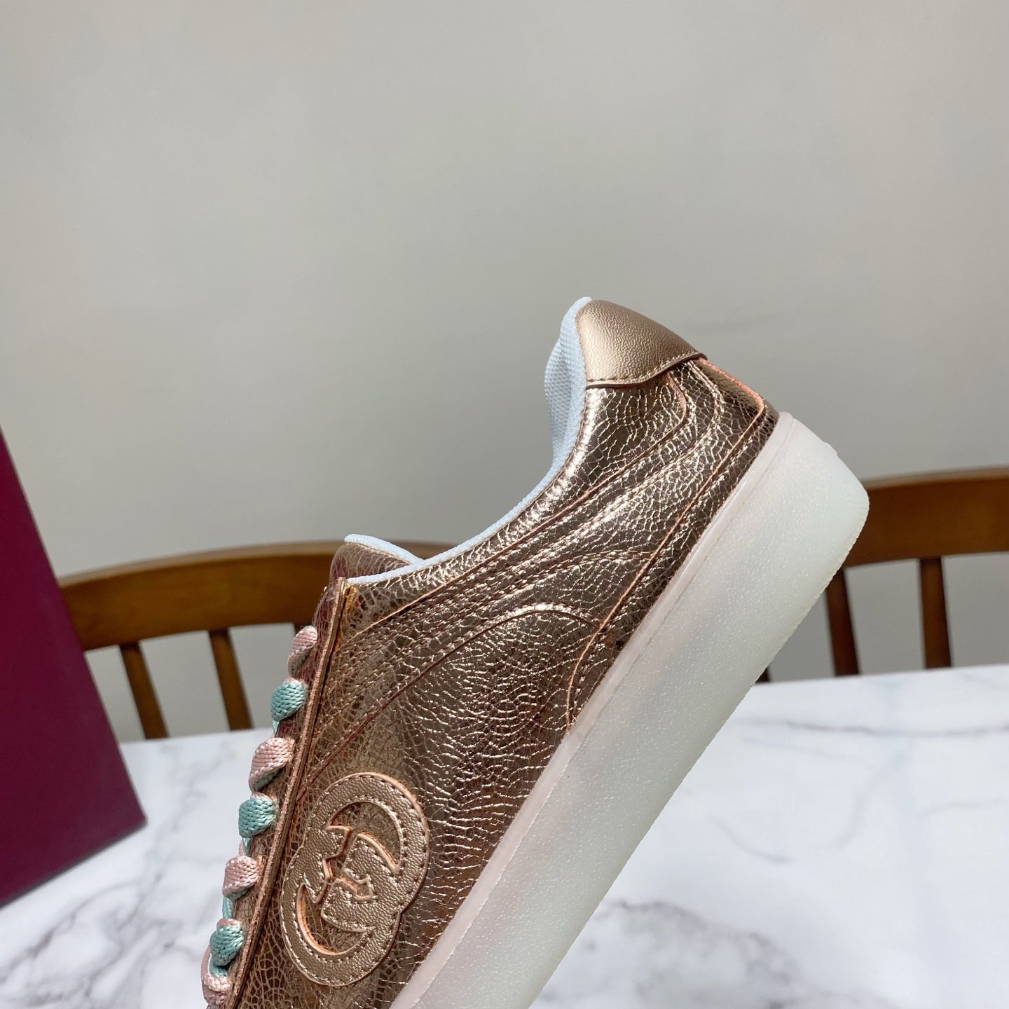 GUCCI 26S SNEAKER IN ROSE GOLD METALLIC CALFSKIN