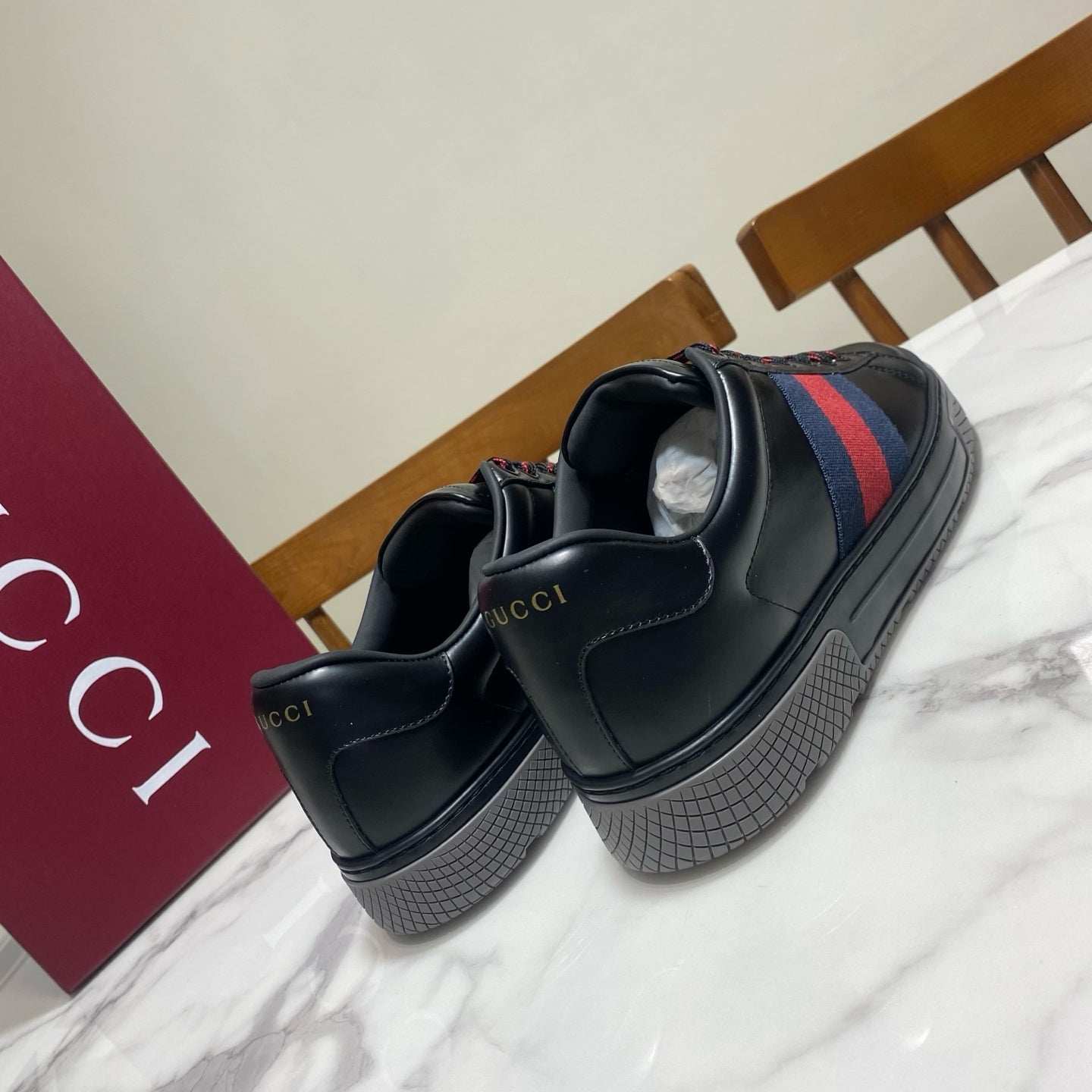 GUCCI 26S SNEAKER IN BLACK CALFSKIN