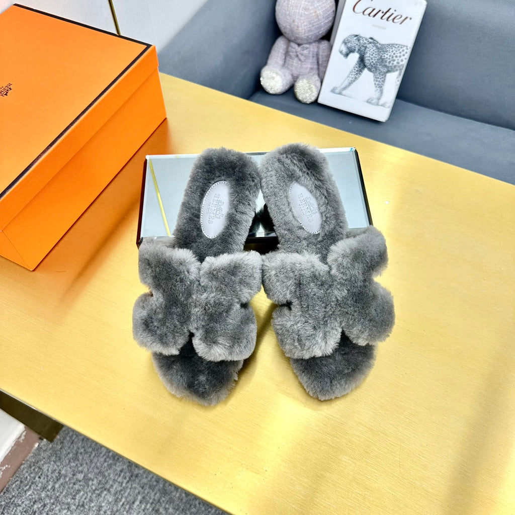 HERMES 0RAN SHEARLING SANDALS SMOKE GRAY
