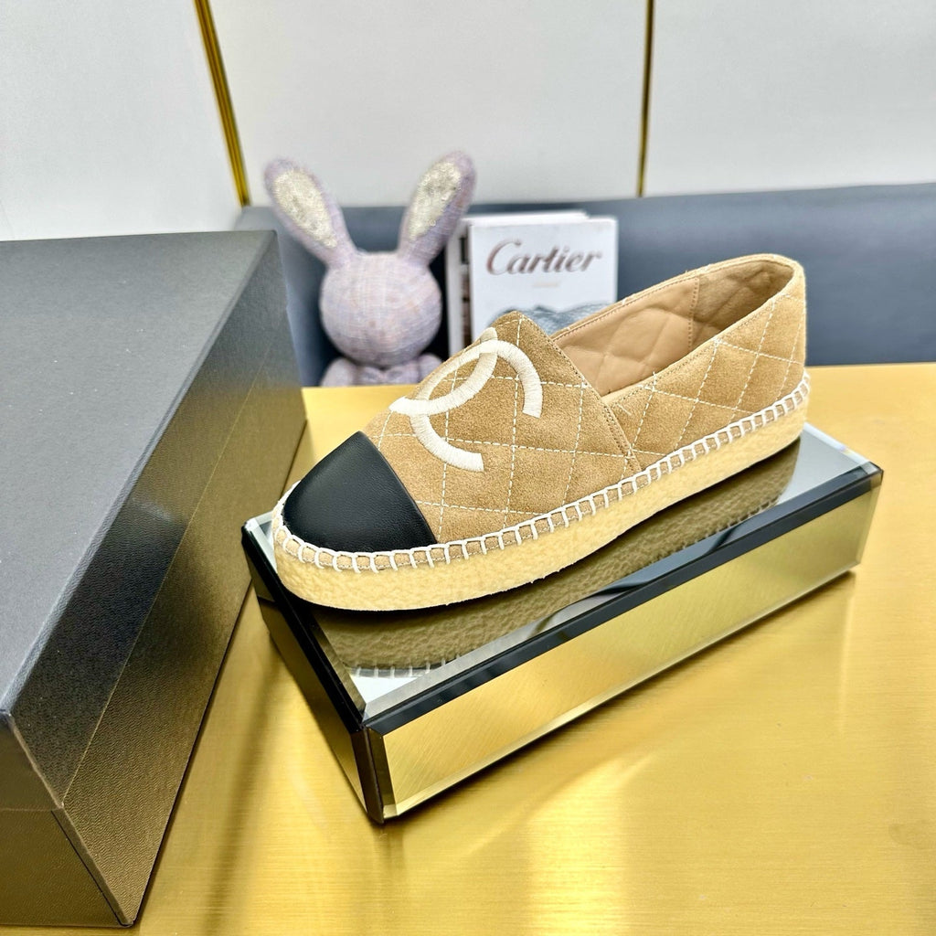 CHANEL ESPADRILLES PLATFORM 25S IN BEIGE SUEDE MIX BLACK CALFSKIN