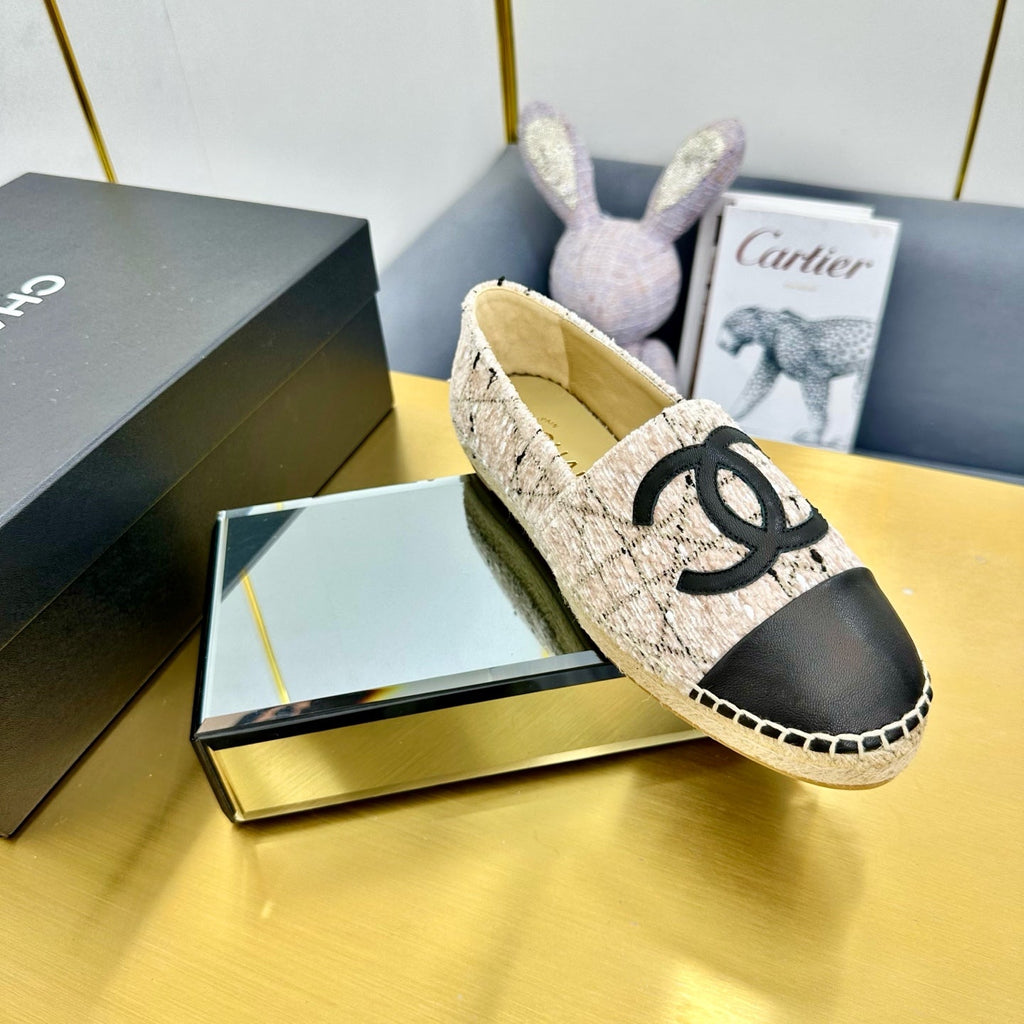 CHANEL ESPADRILLES PLATFORM 25S IN LIGHT BEIGE TWEED MIX BLACK CALFSKIN WITH LINED PATTERN