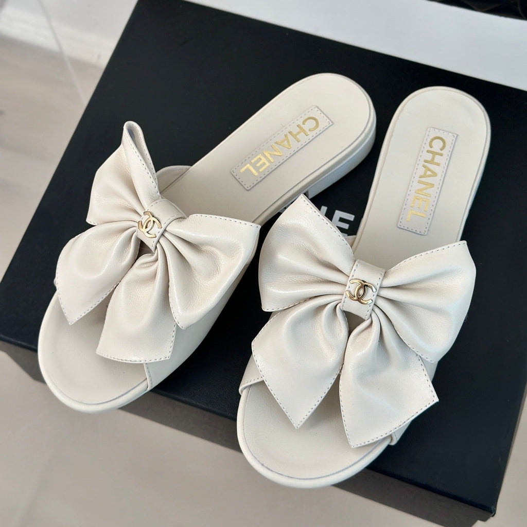 CHANEL Double  big bow flat sandals Sheepskin White Cream